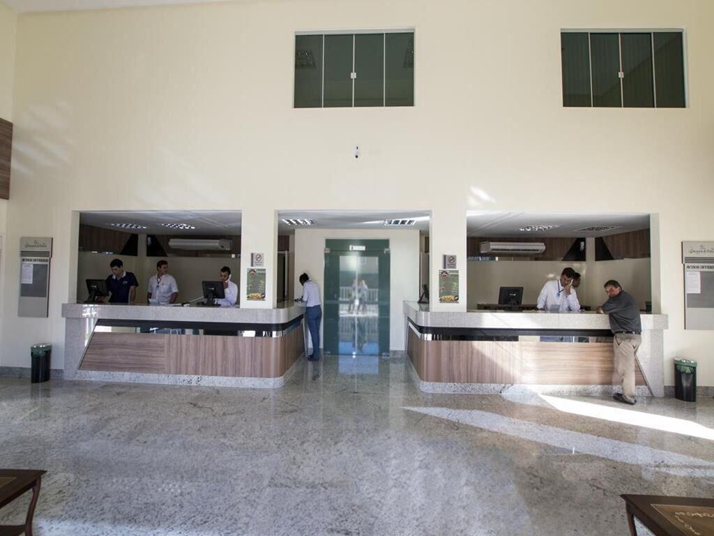 Vista Lobby Hotel Lacqua Diroma - Apartamentos Completos