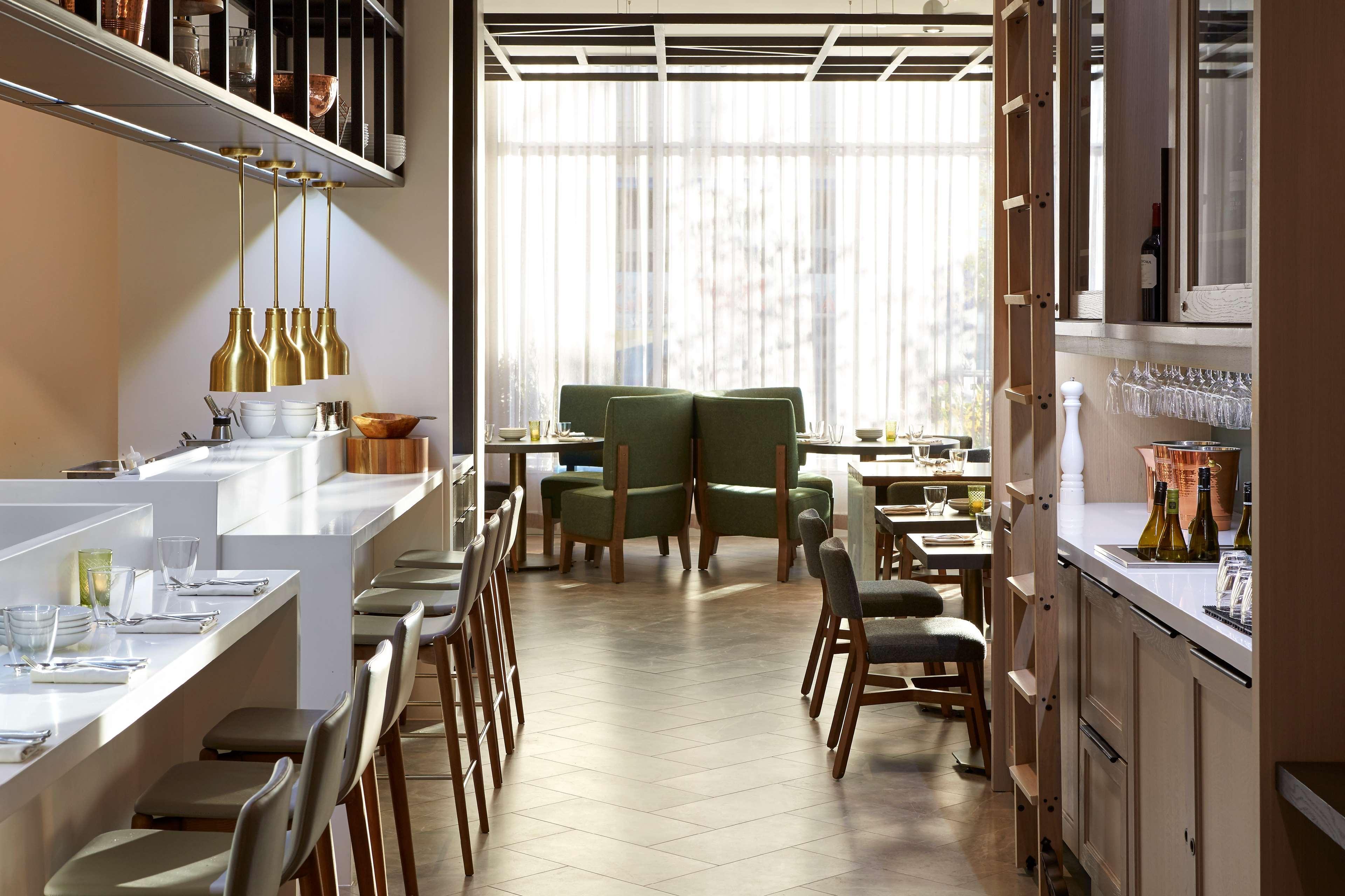 Restaurant ANDAZ OTTAWA BYWARD MARKET, BY HYATT