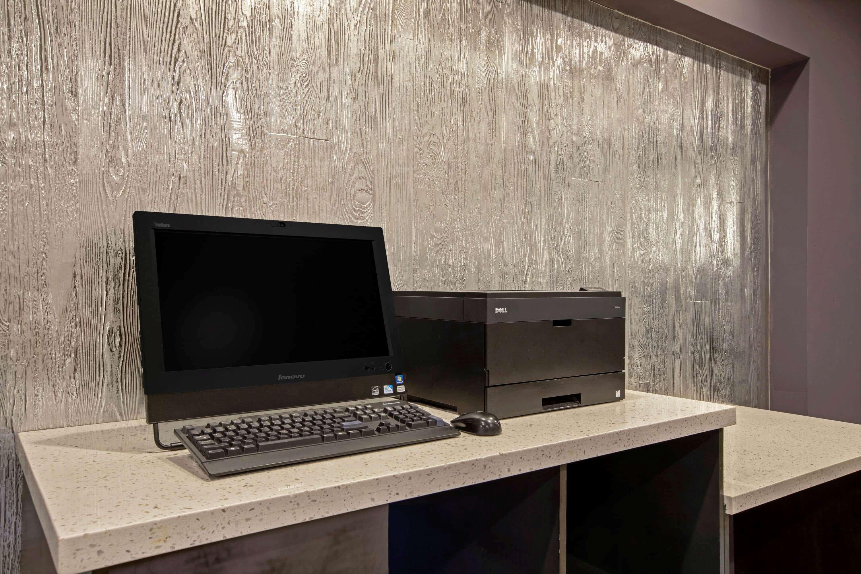 Centro de Negocios La Quinta Inn Suites By Wyndham Fayetteville