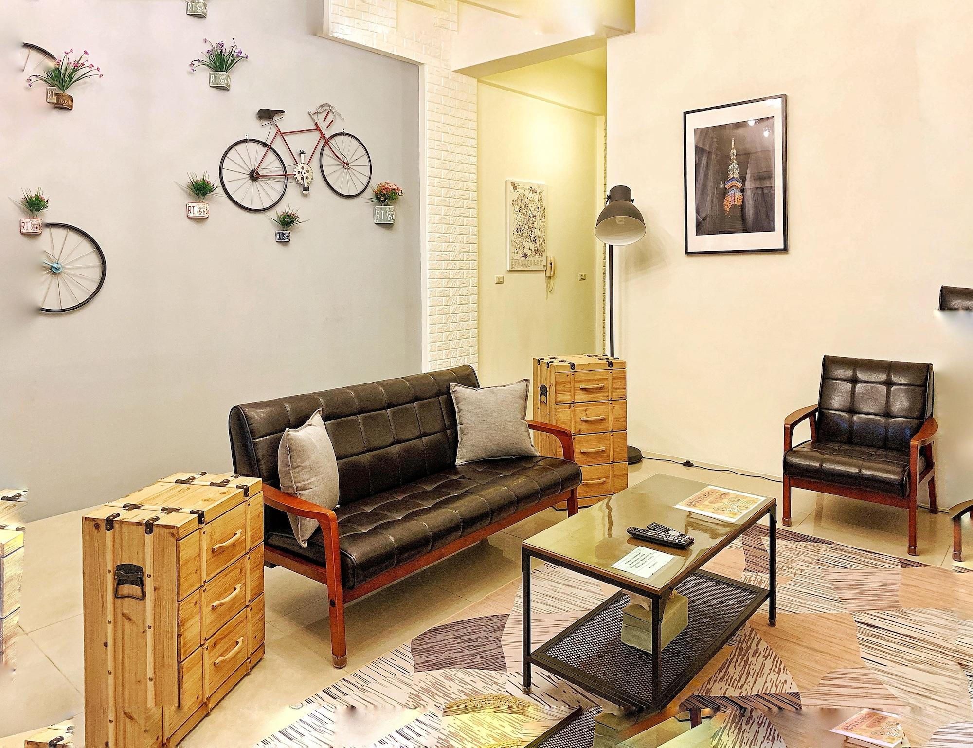 Varios Three Brothers B&B