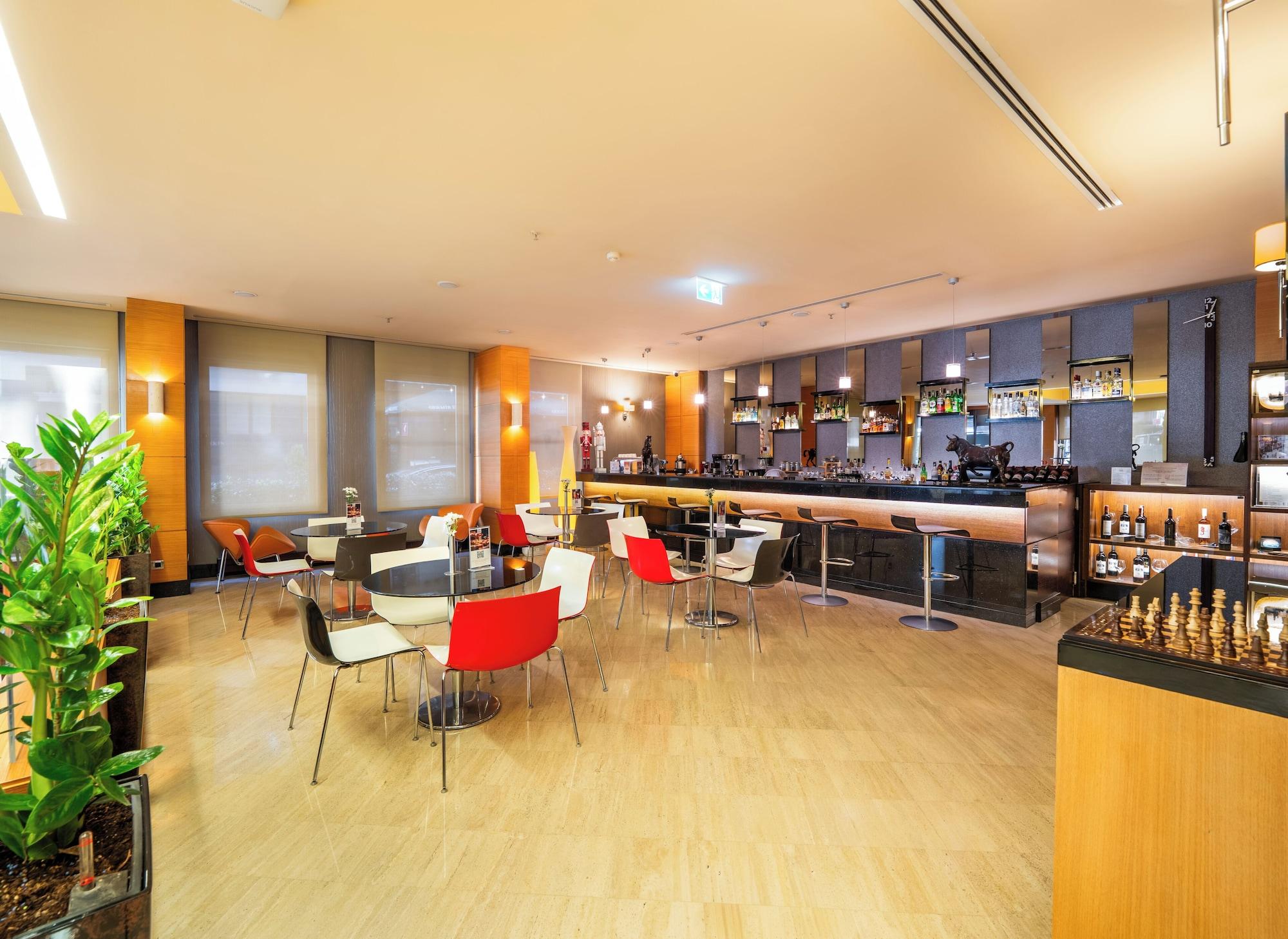Vista do lobby Midtown Hotel Istanbul