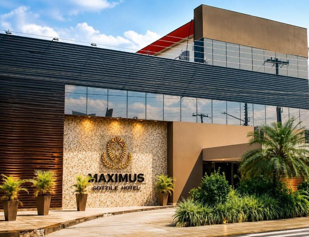 Varios Maximus Sottile Hotel