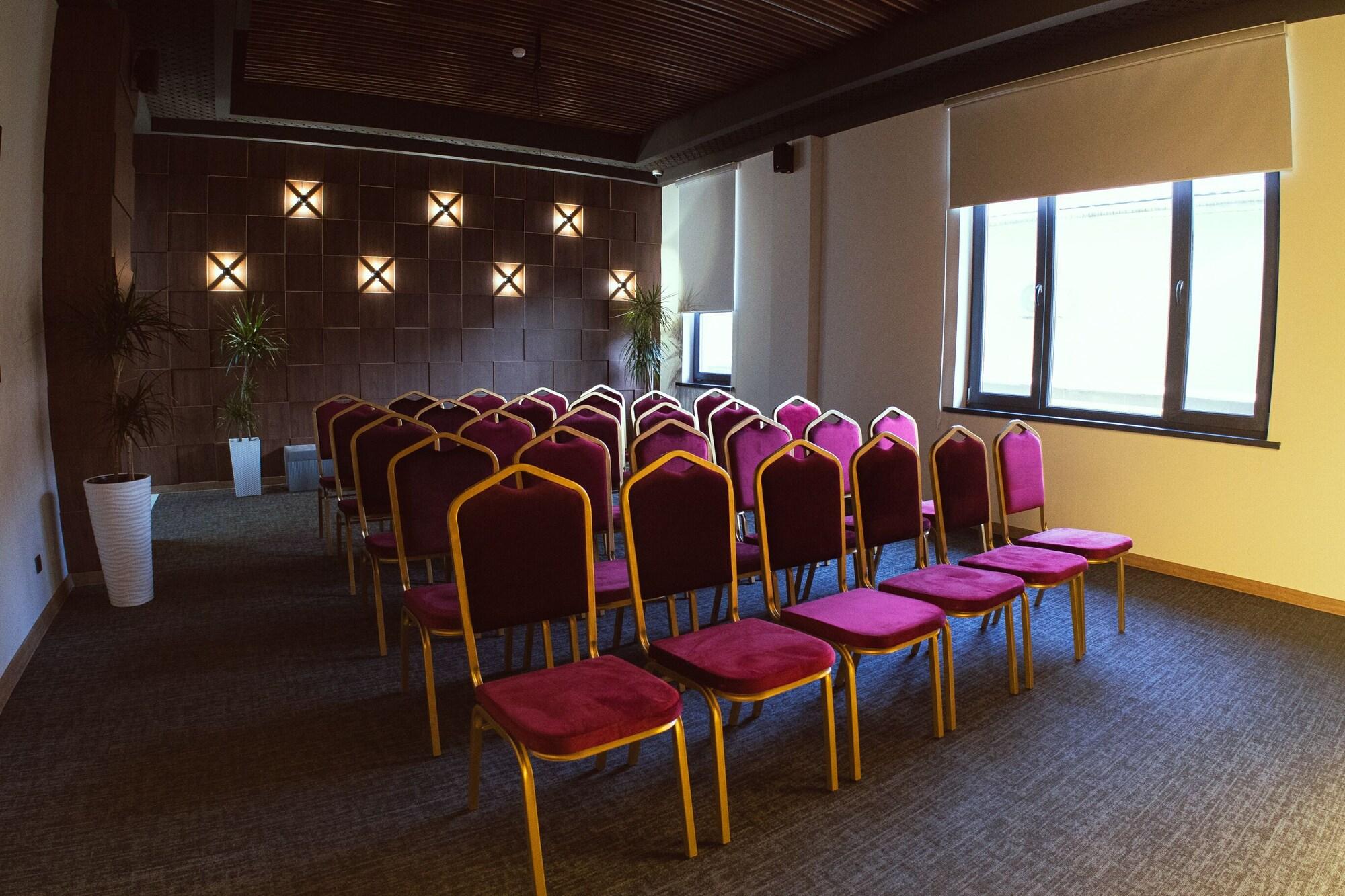 Sala de Reuniones Shymkent Park Hotel