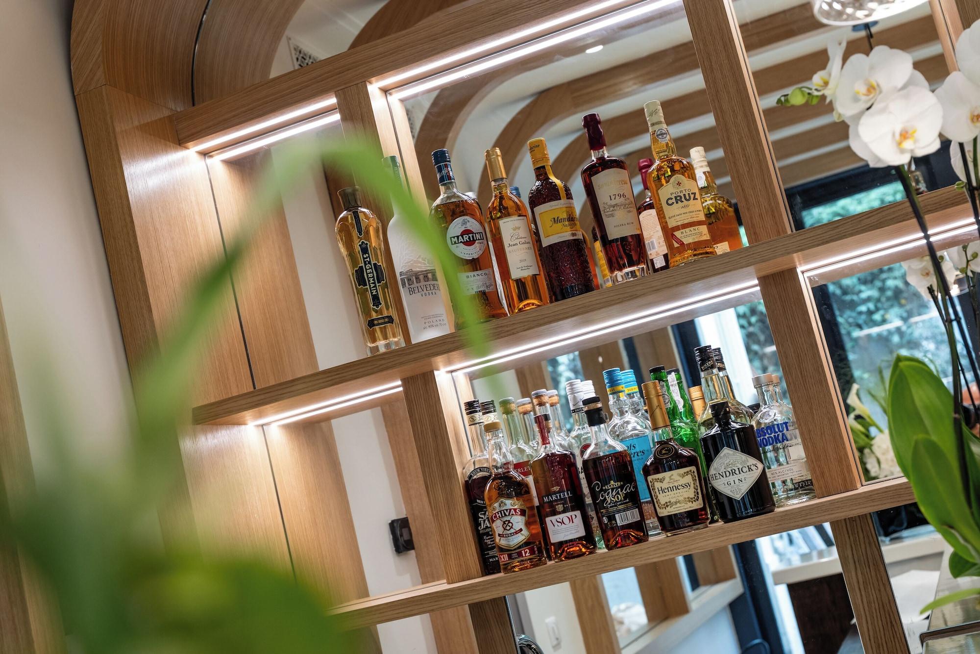 Bar/Salón Villa Madame