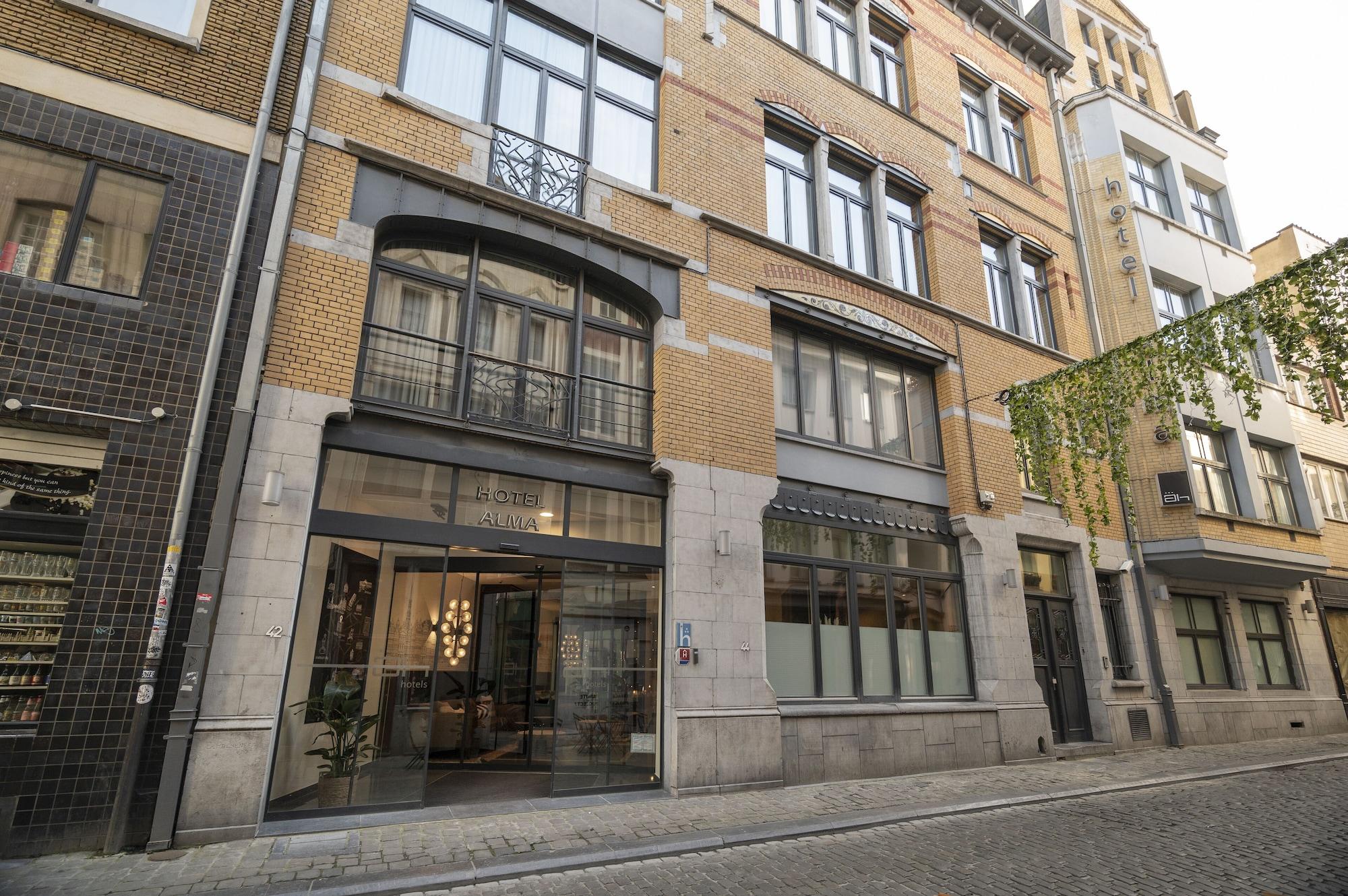 Vista Exterior Alma Grand Place Hotel