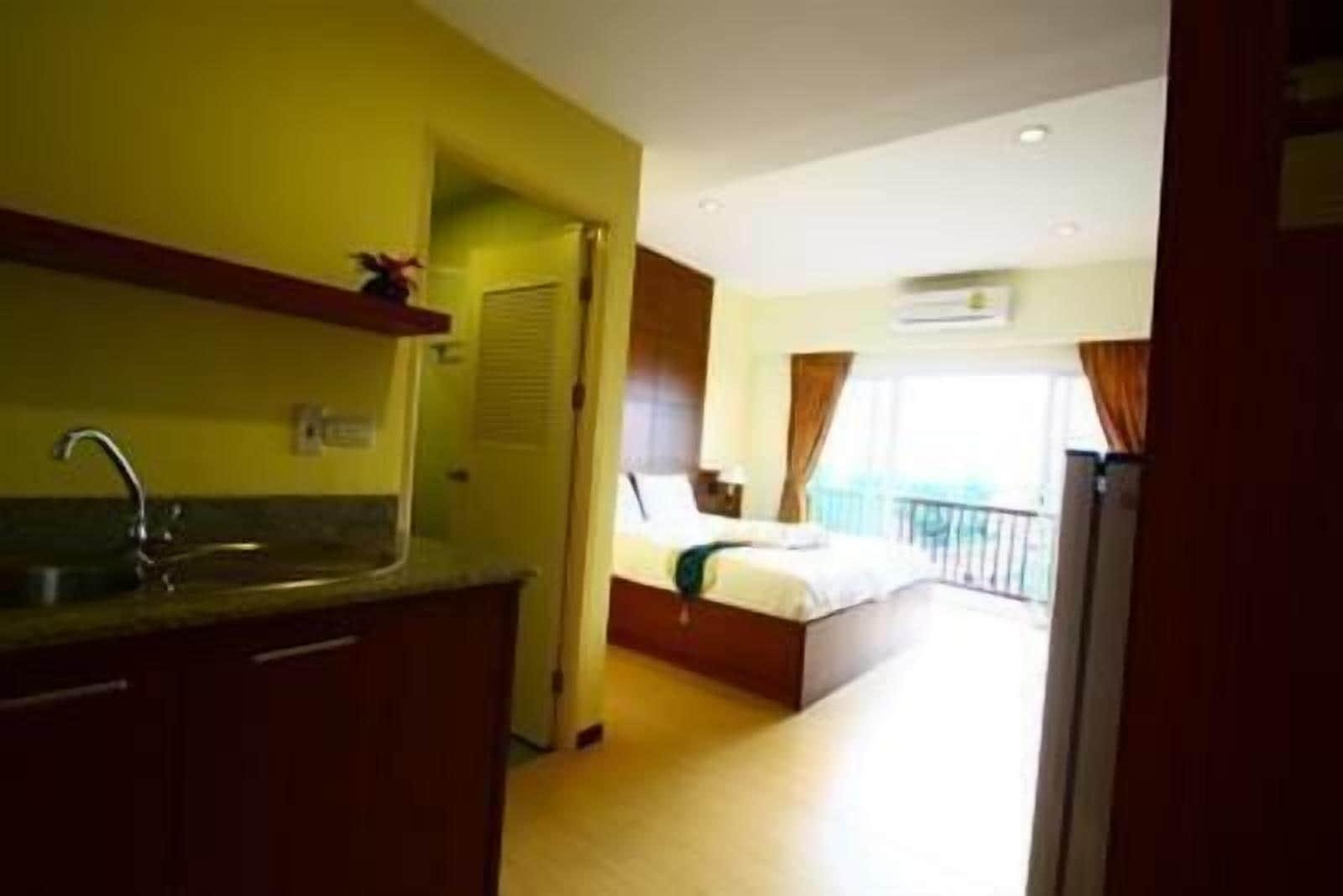 Equipamiento de Habitación The Icon Place at Nurn Plub Wan