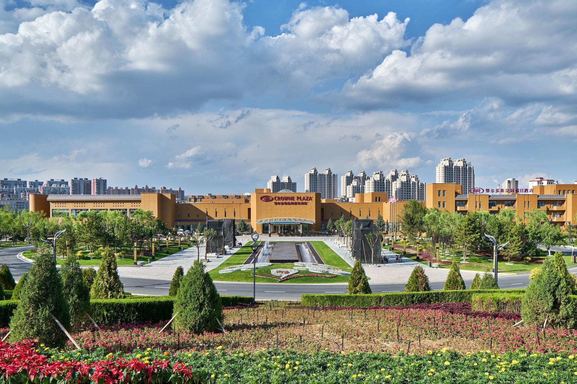 Vista Exterior Crowne Plaza Ordos by IHG