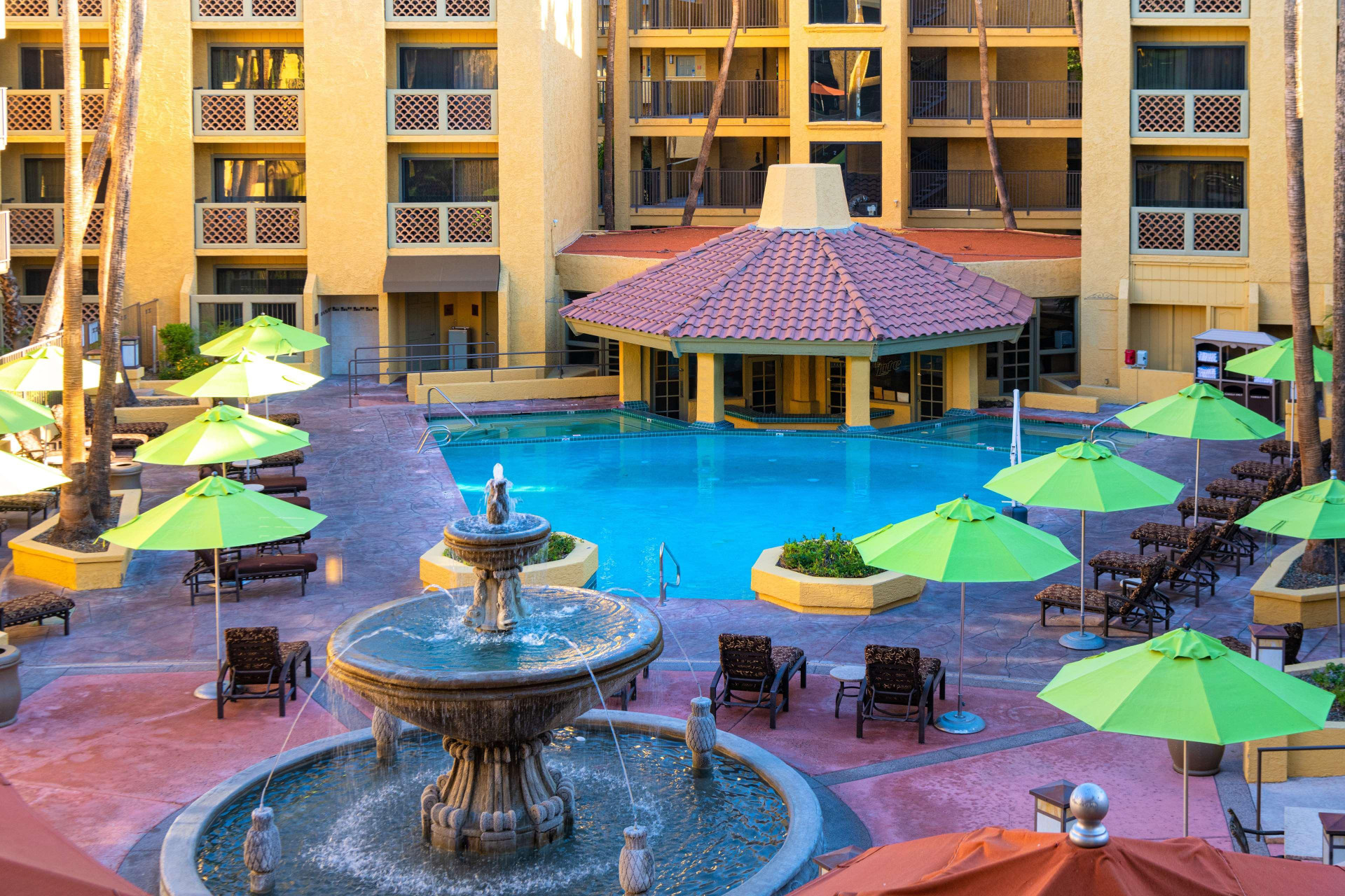 Vista Exterior Hilton Phoenix Resort at the Peak