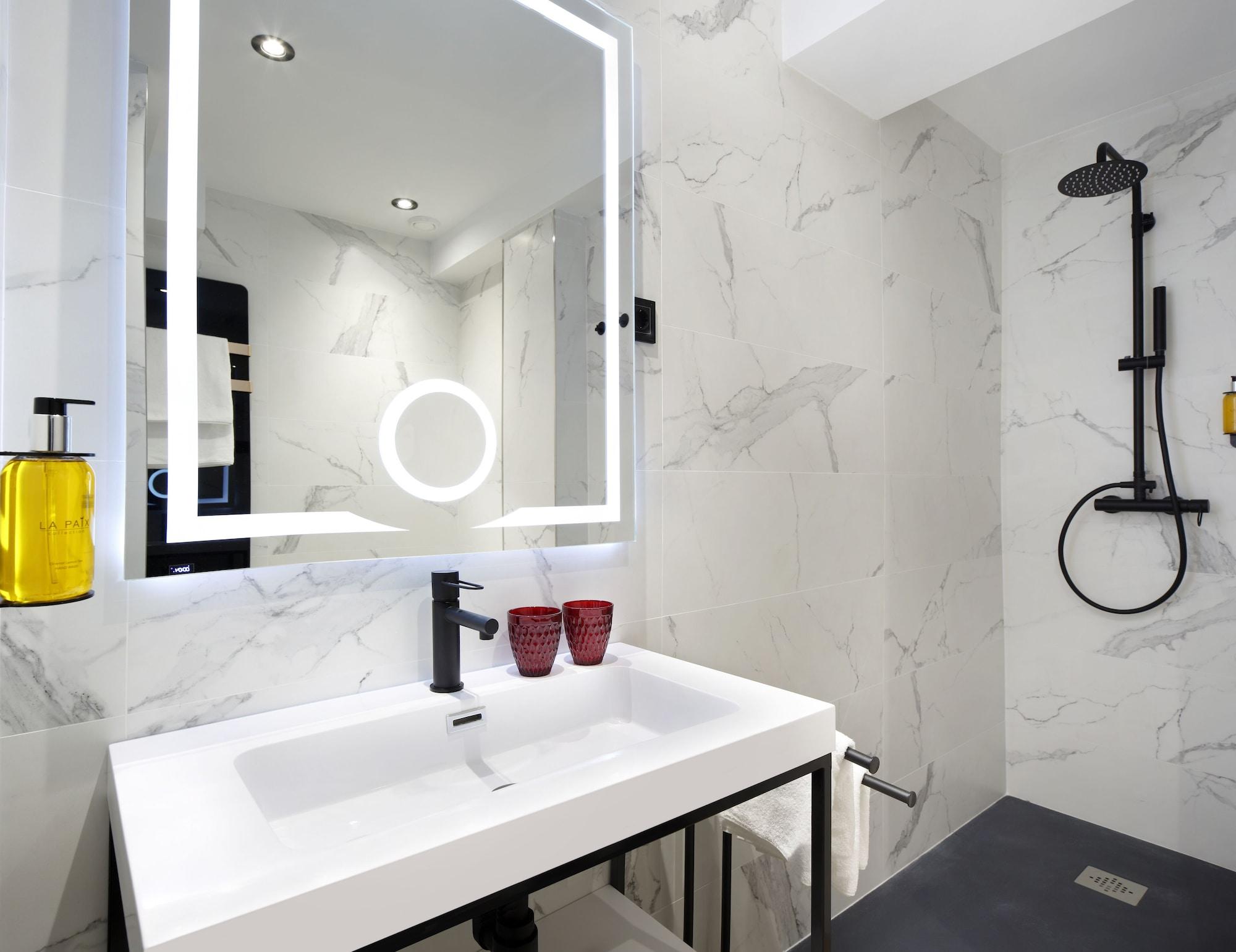 Equipamiento de Habitación Pensión Ama Bilbao