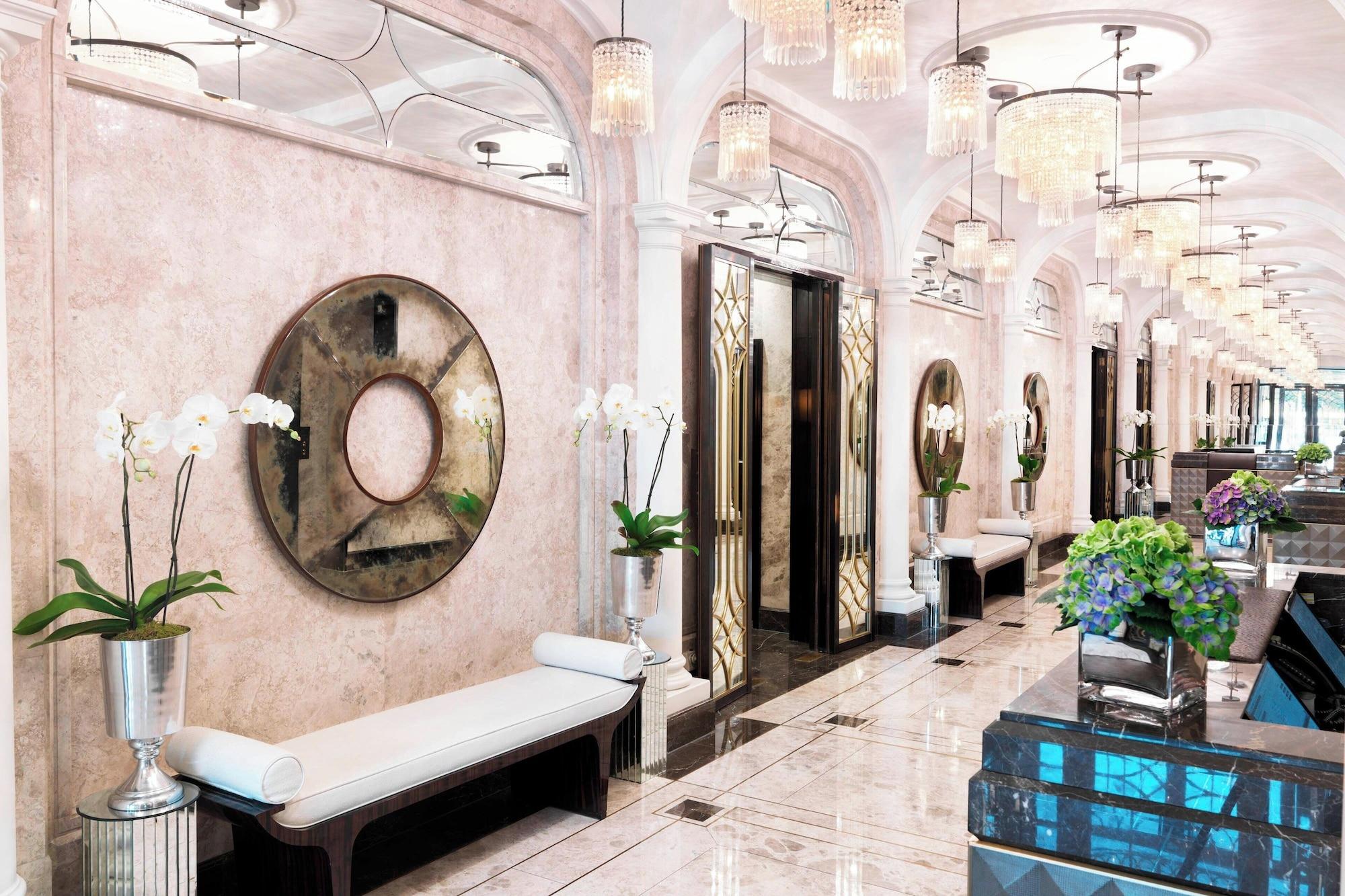 Vista Lobby The Wellesley Knightsbridge, A Luxury Collection Hotel