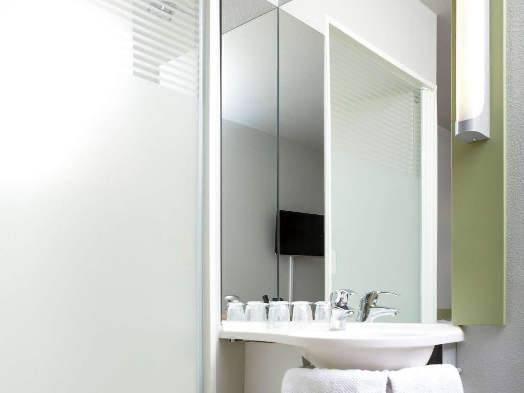 Equipamiento de Habitación Hotel Ibis Budget Lyon Est Chaponnay