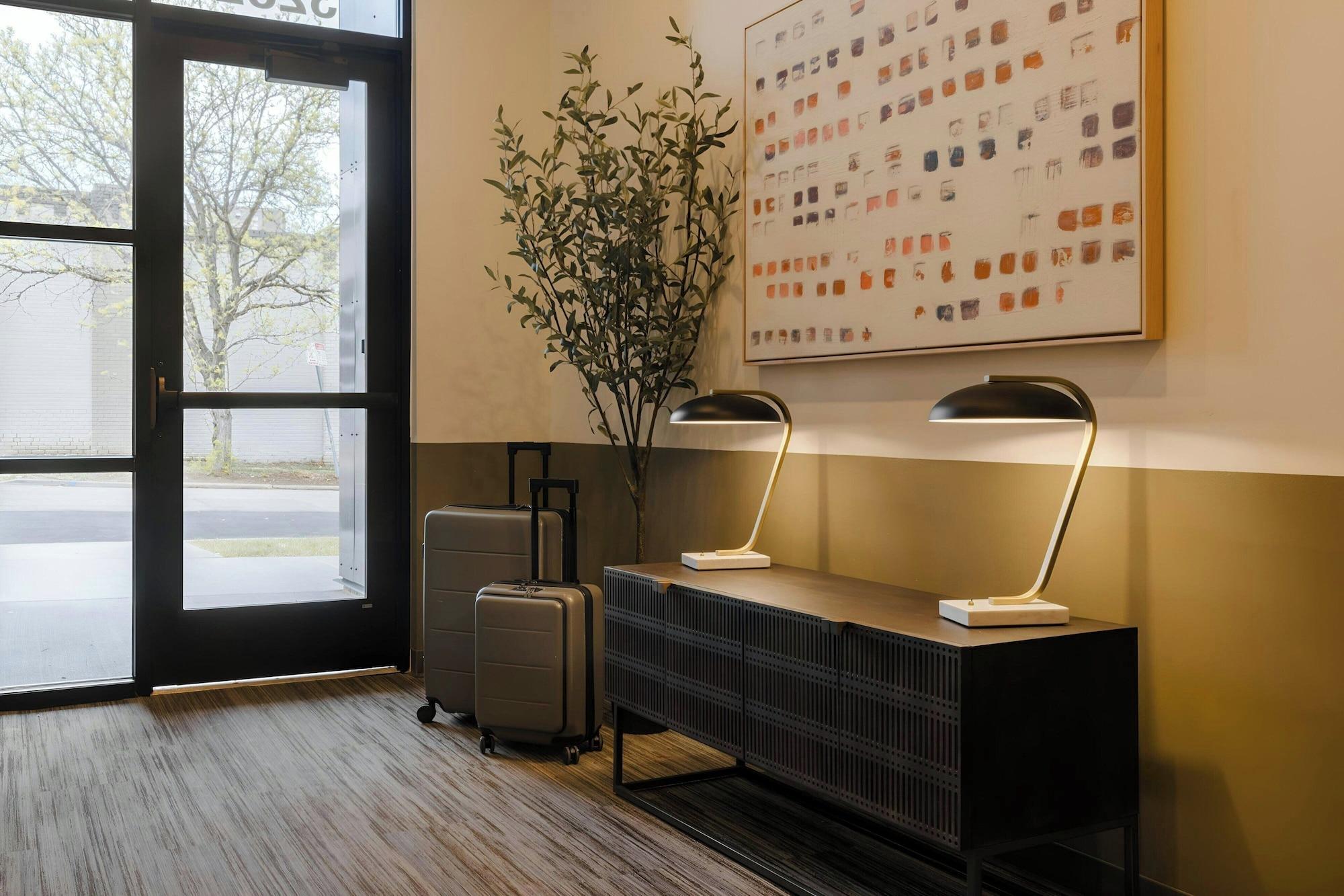 Vista Lobby Sonder by Marriott Bonvoy The Artesian Apartments LoHi