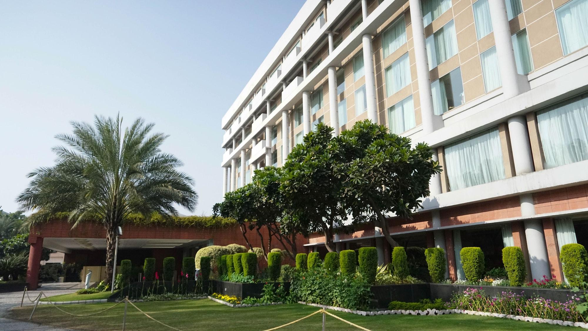 Vista Exterior Taj Chandigarh