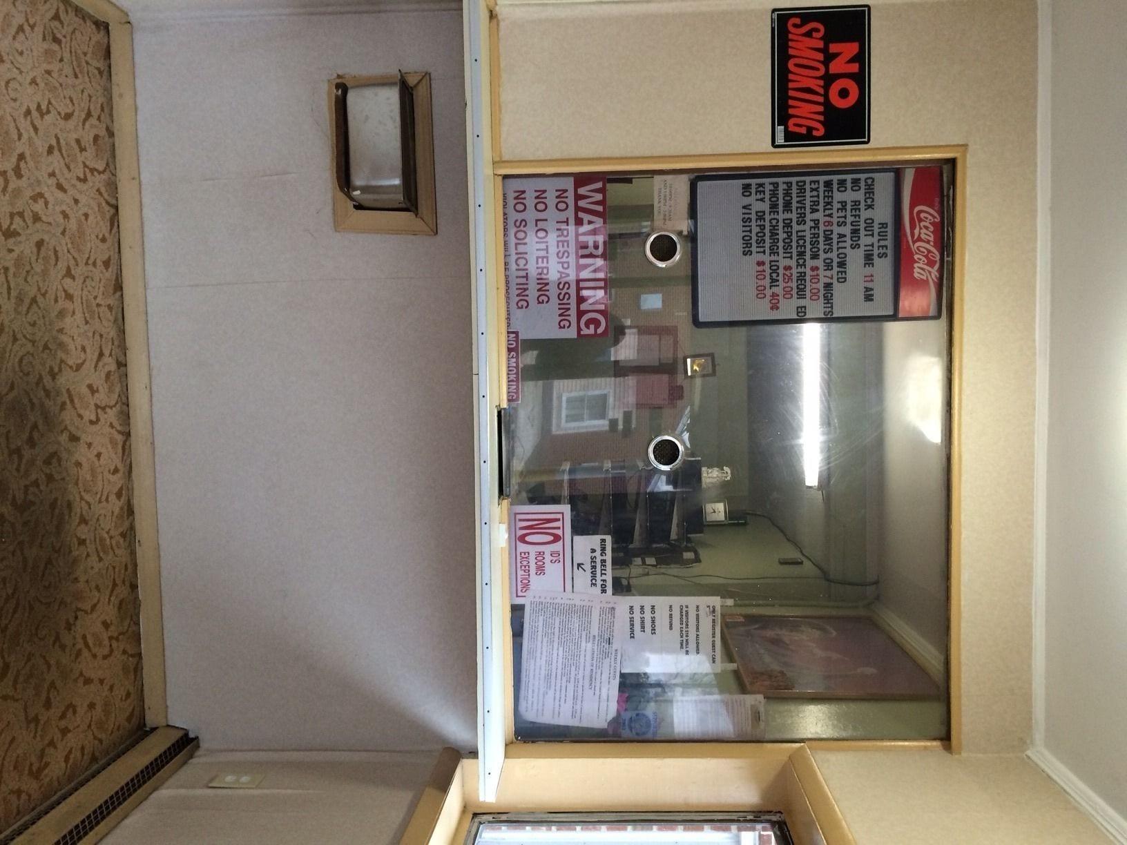 Vista Lobby Budget Inn