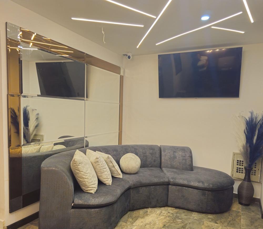 Comodidades del Alojamiento Hotel West Inn