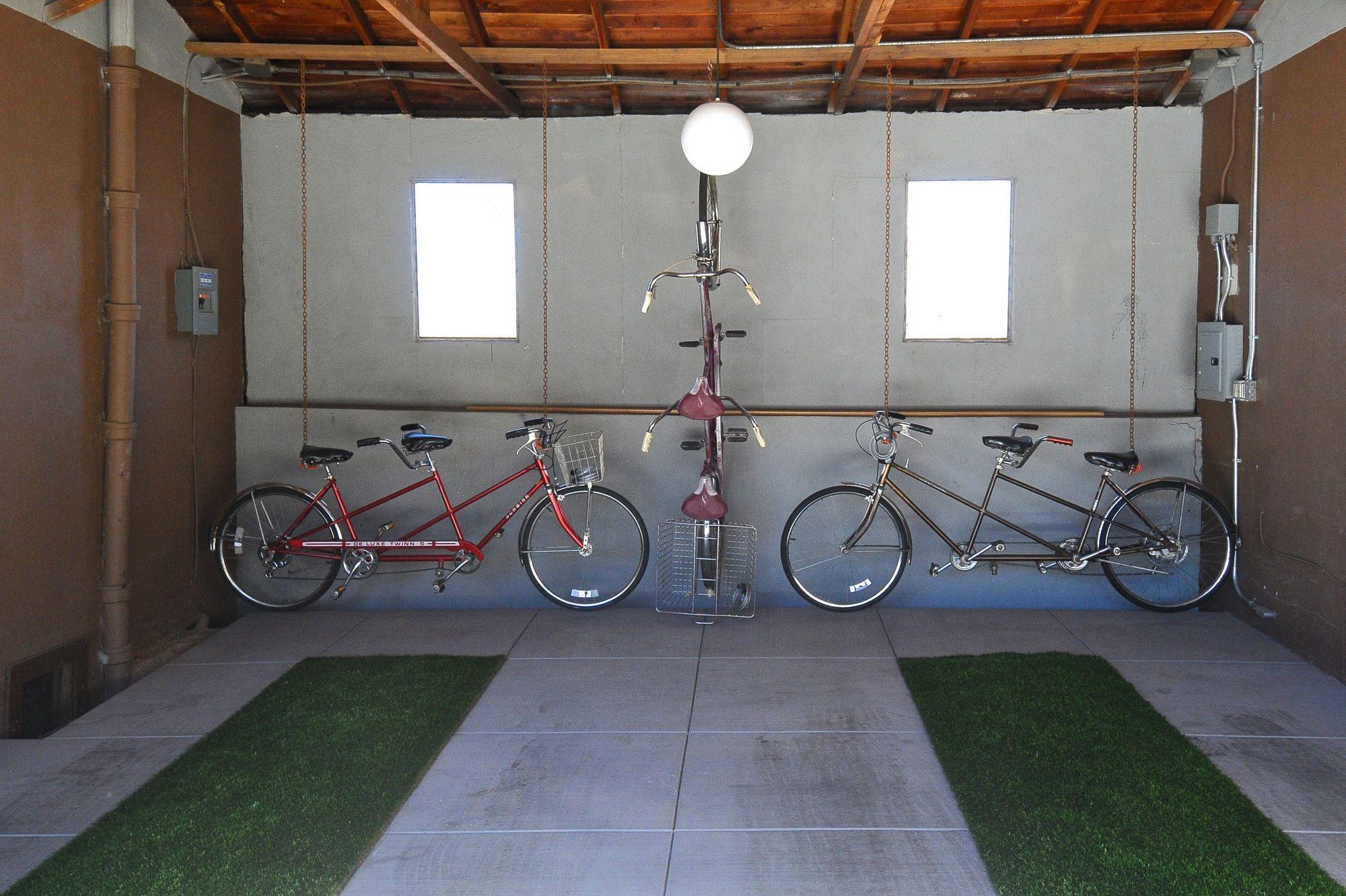 Varios The Motor Lodge