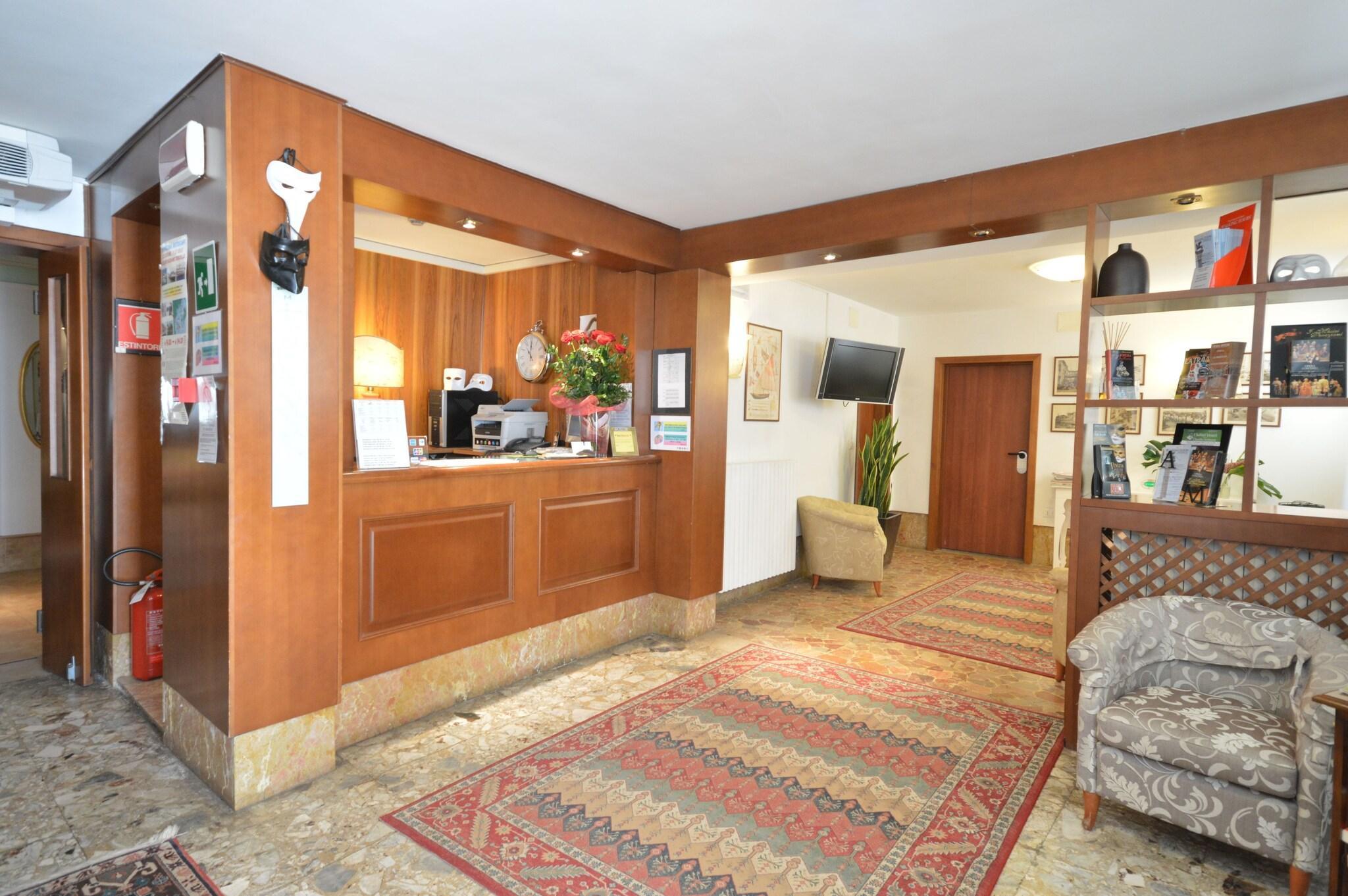 Vista Lobby Albergo Marin