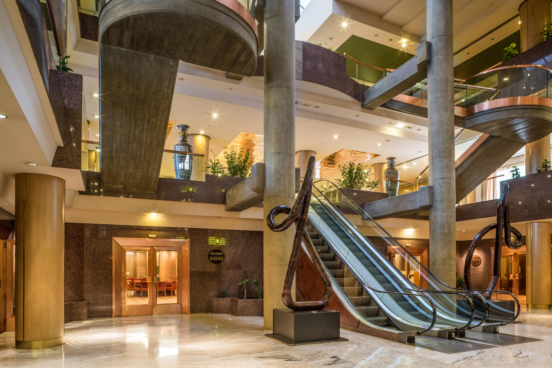 Vista Lobby EXE Boston