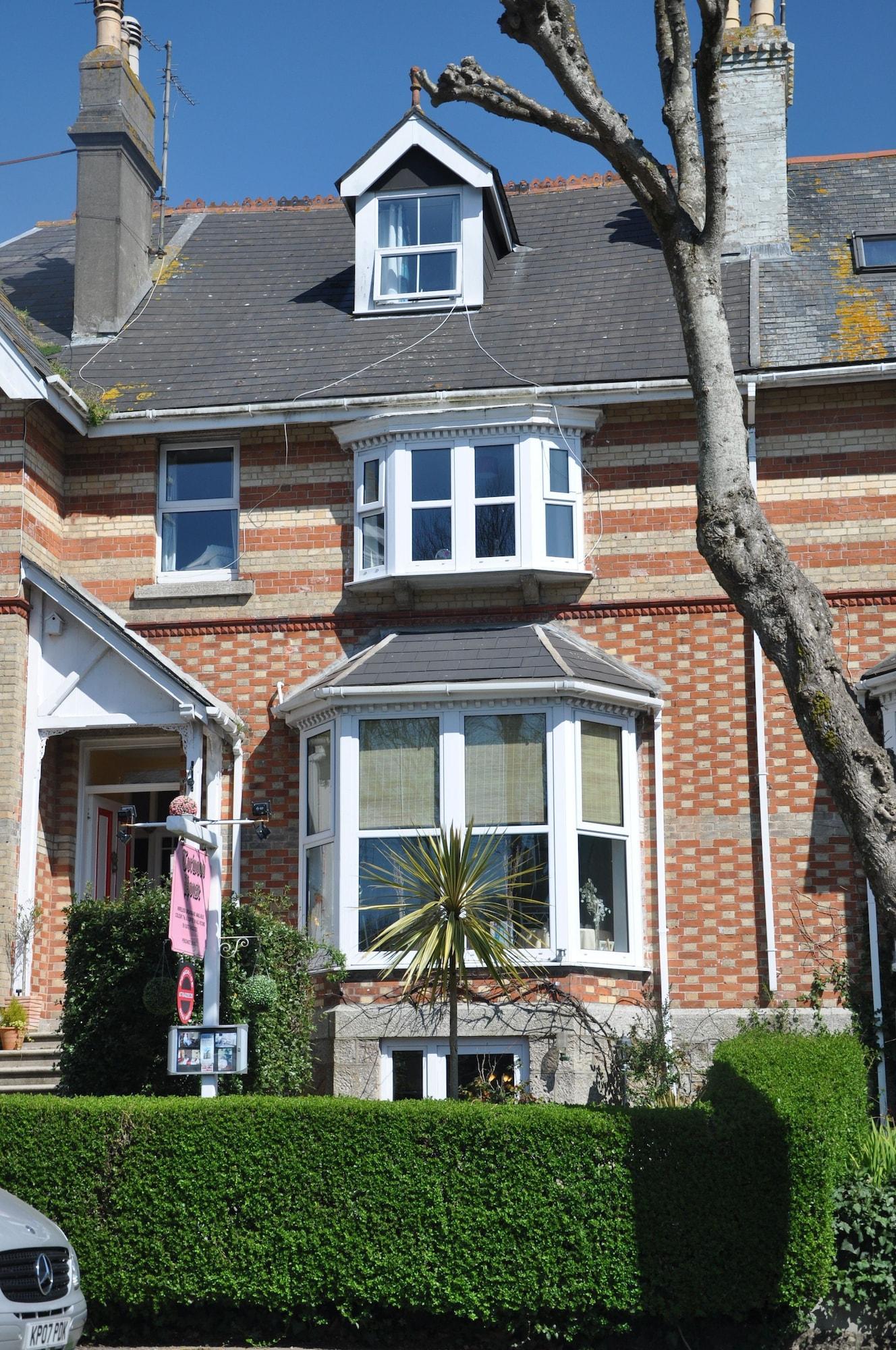Varios Torwood House Hotel