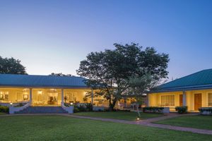 Alojamiento - Batonka Guest Lodge