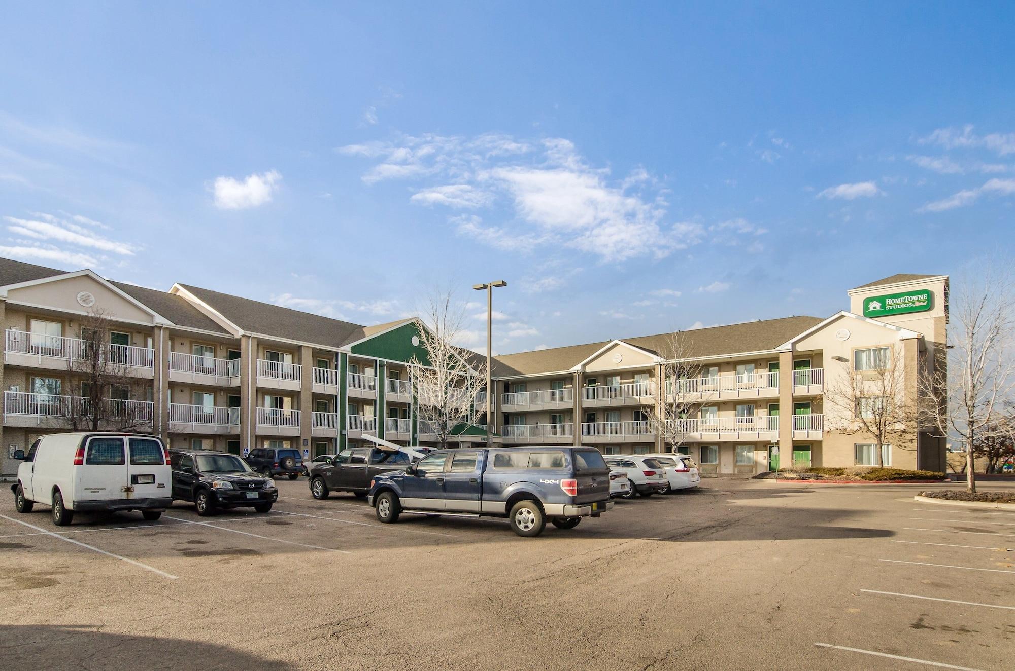 Vista Exterior HomeTowne Studios By Red Roof Denver - Airport/ Aurora