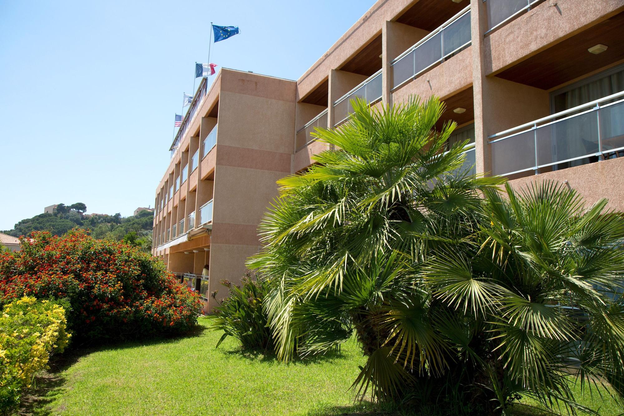 Vista Exterior Hôtel La Pinède