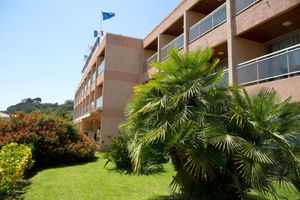 Alojamiento - Hôtel La Pinède