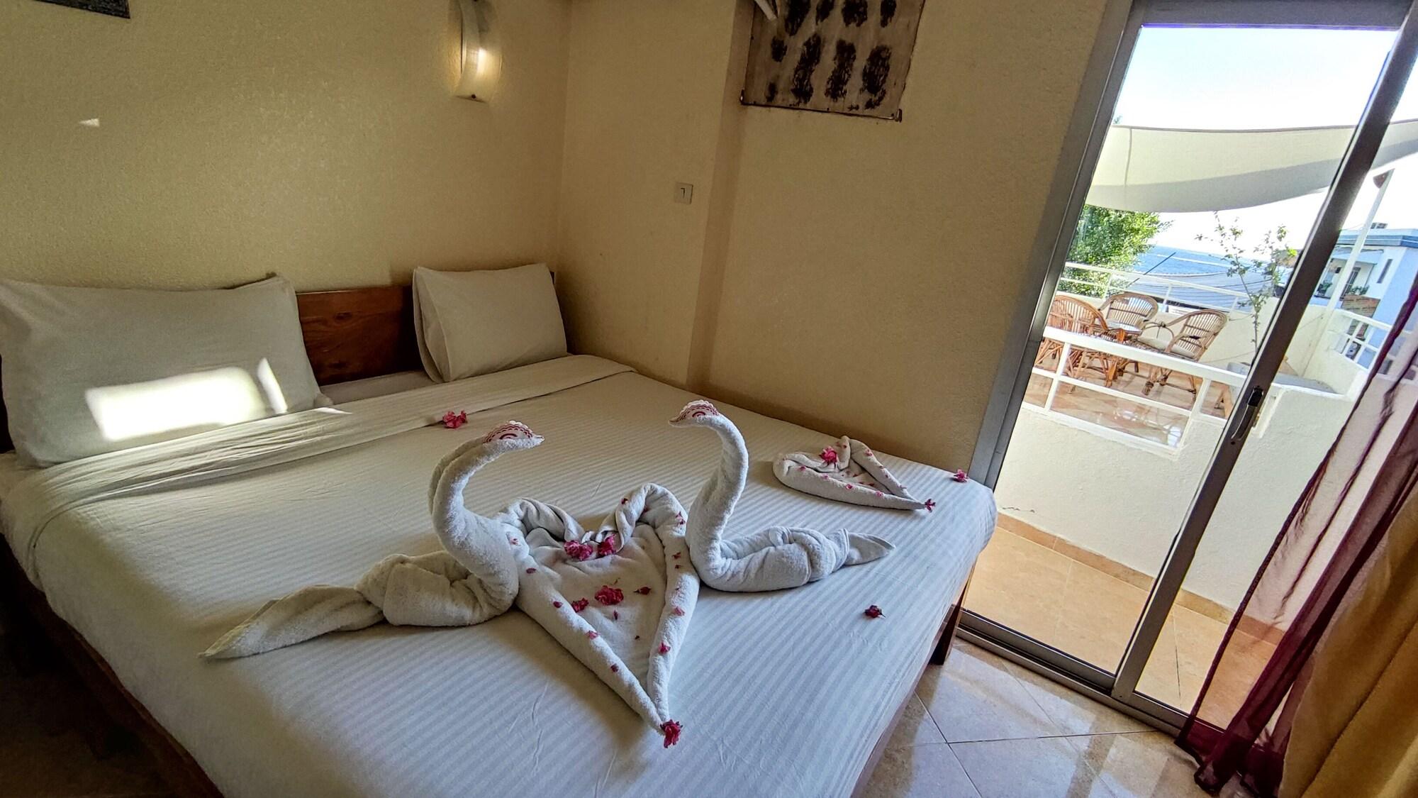 Set de Habitación Golden Europe Hotel