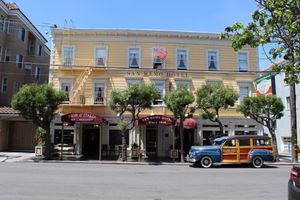 Alojamiento - San Remo Hotel