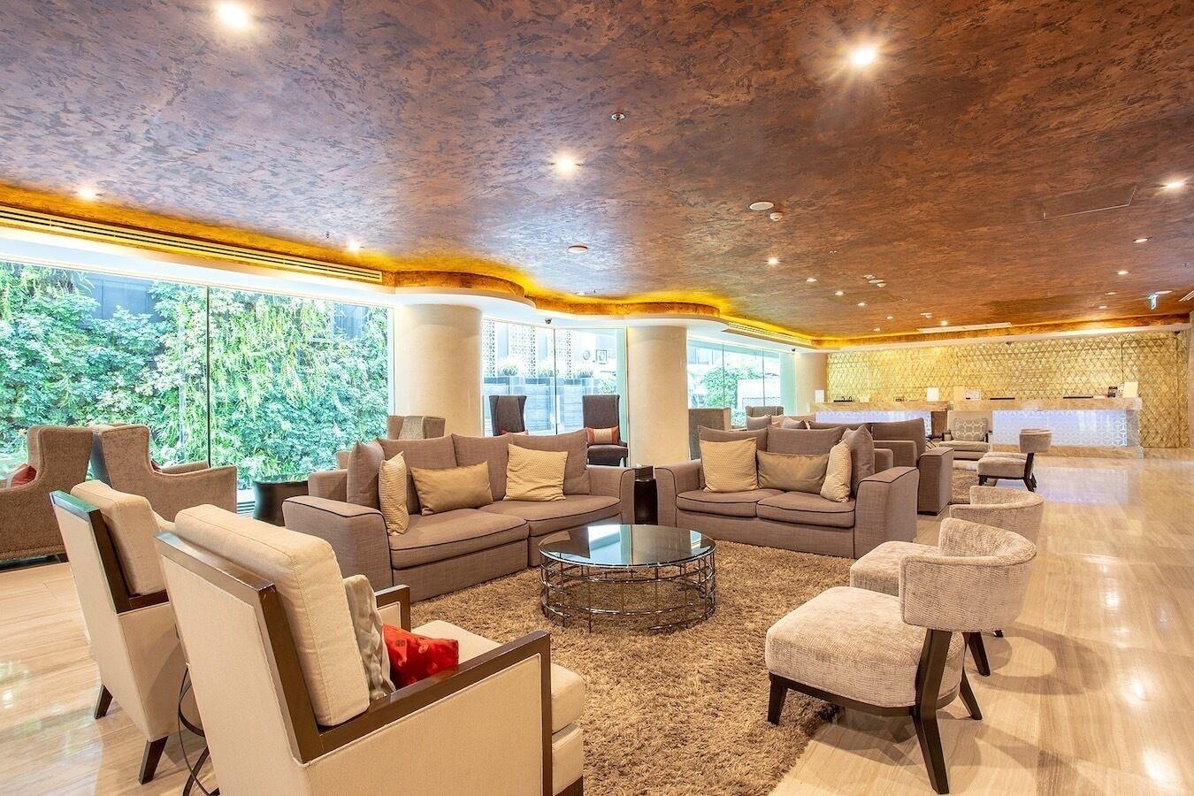 Vista Lobby Graceland Bangkok Hotel