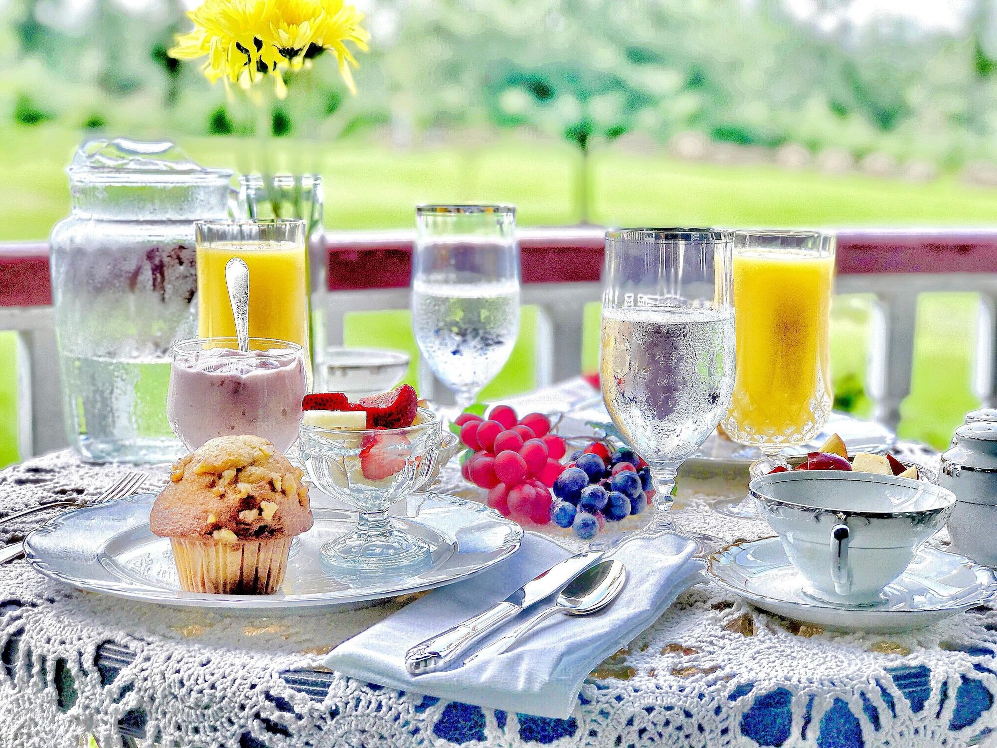 Restaurant Clyde and Marie's Bed & Breakfast