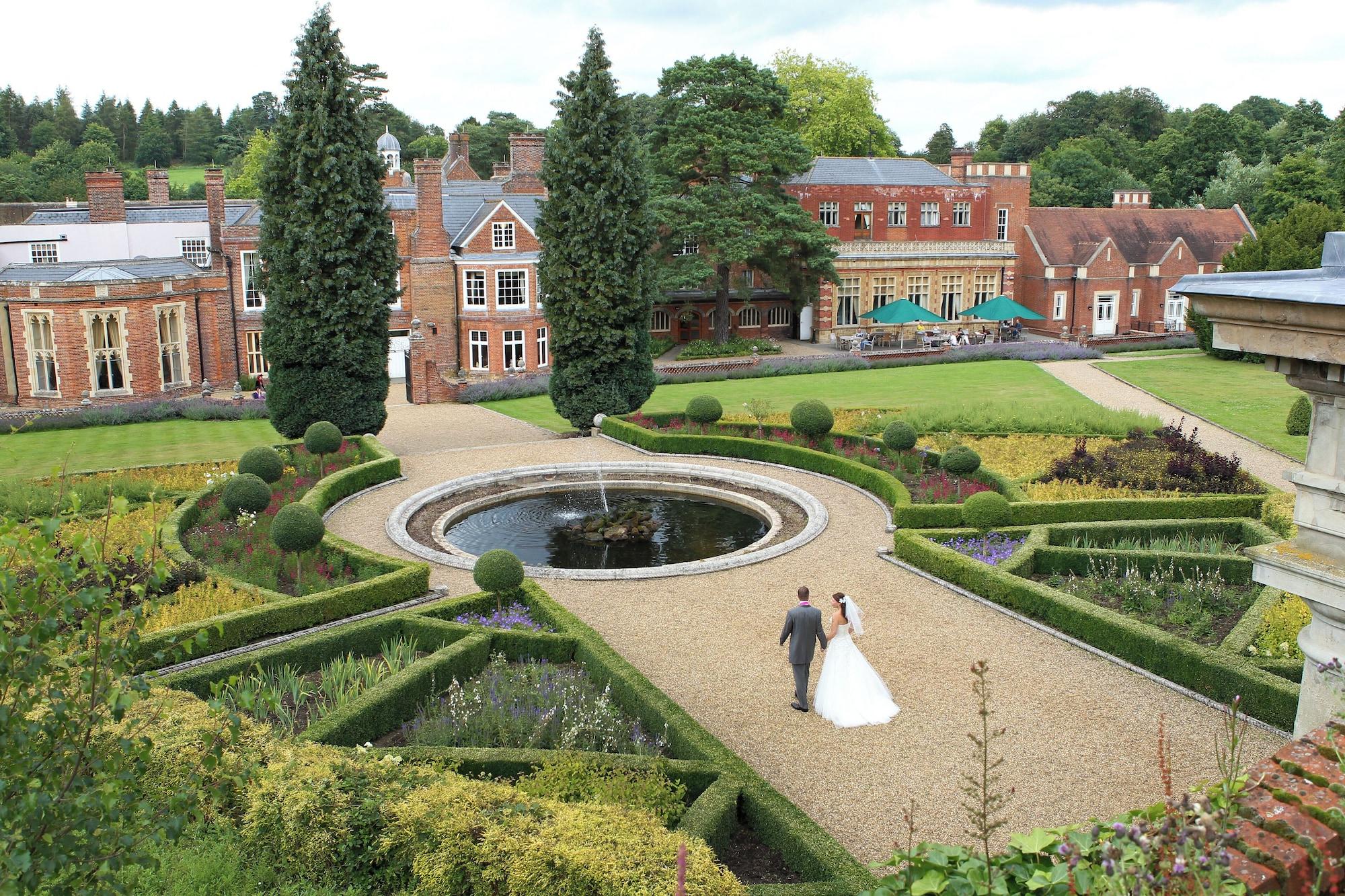Vista Exterior Wotton House Country Estate Hotel