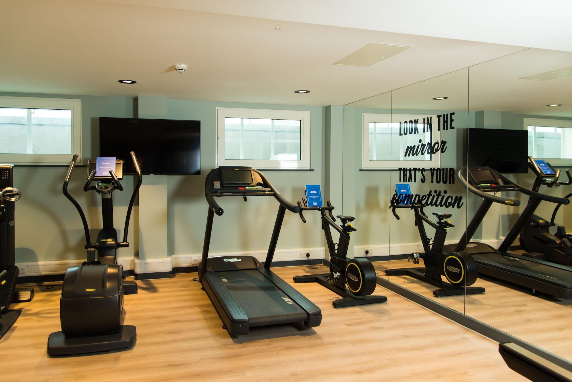 Gimnasio Hampton by Hilton London Park Royal