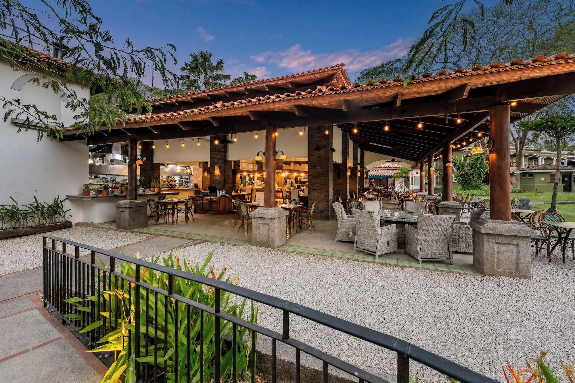 Restaurant CC Beach Front Papagayo All Inclusive