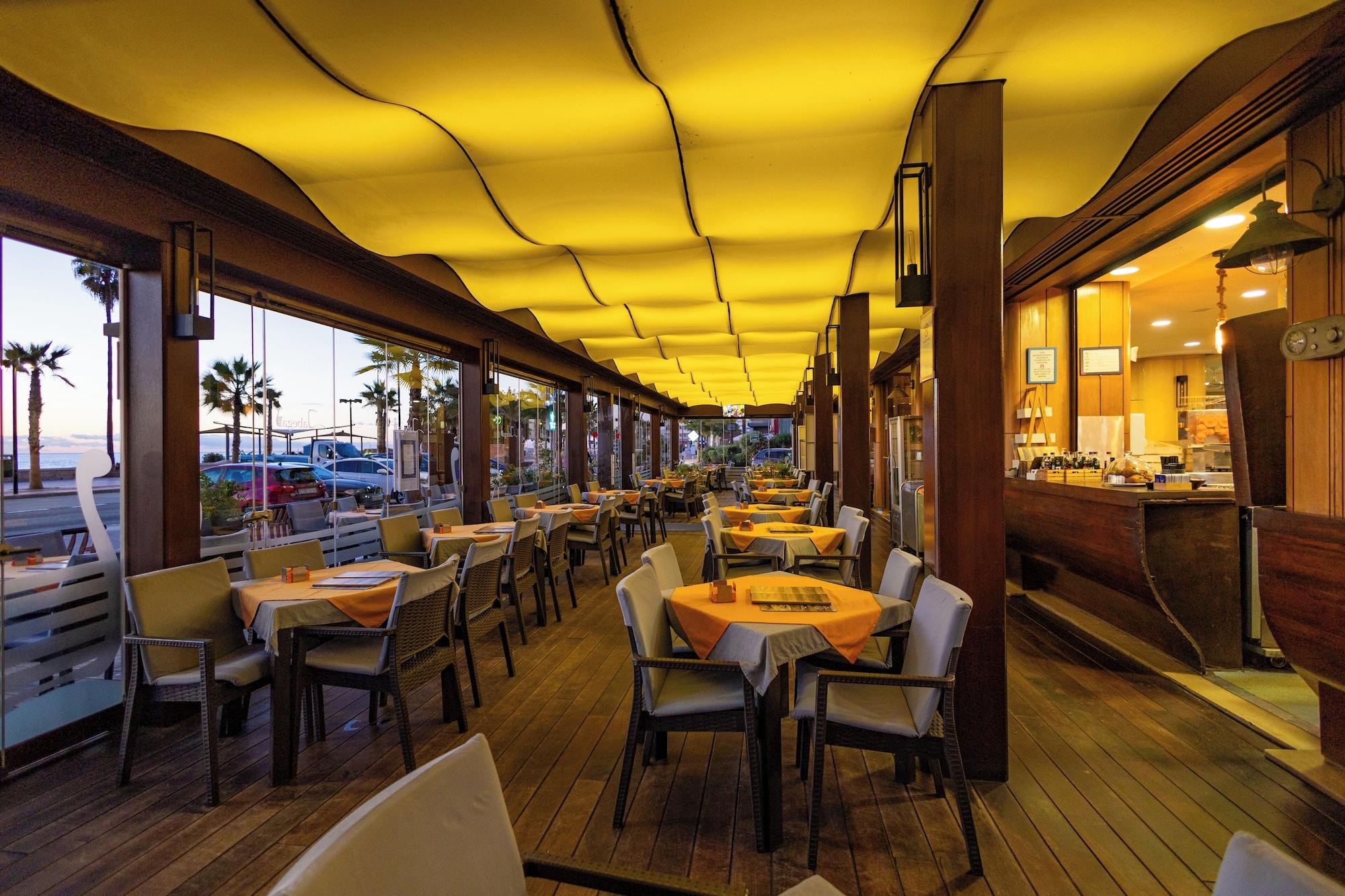 Bar/Salón Apartamentos Jabega