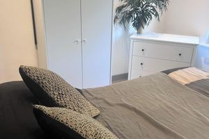 Alquiler Vacacional - Remarkable Cozy 1-bed Studio in Romford London Uk