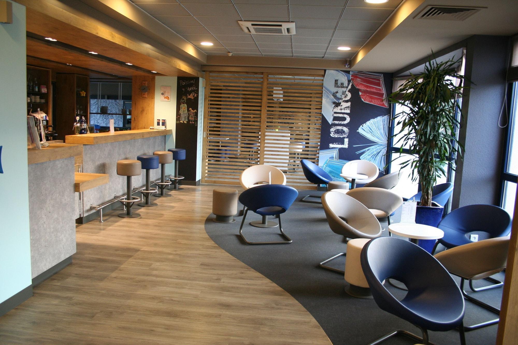 Bar/Salón ibis budget Pontault Combault Marne la Vallée