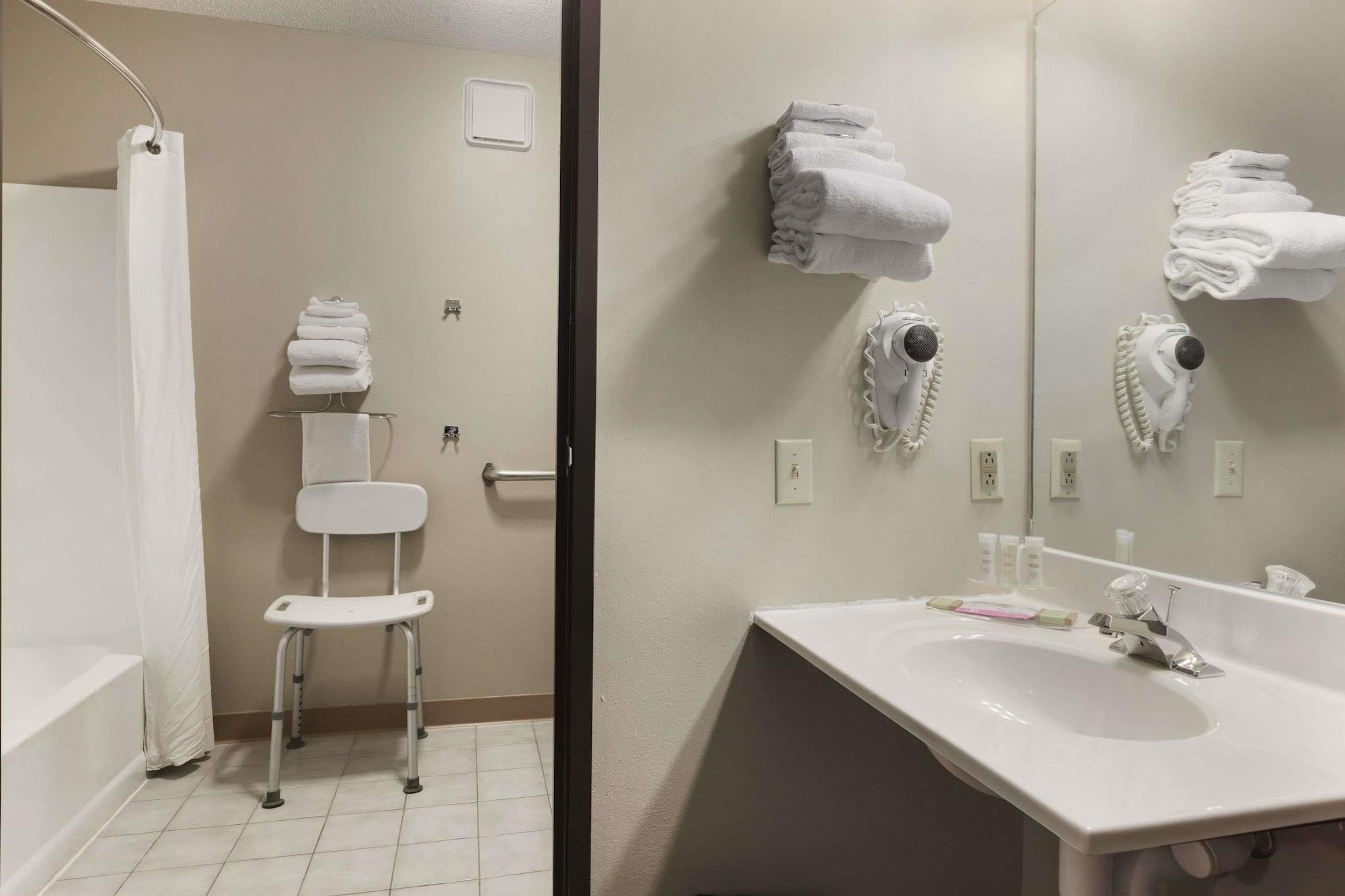 Equipamiento de Habitación Super 8 by Wyndham Sioux Falls/41st Street