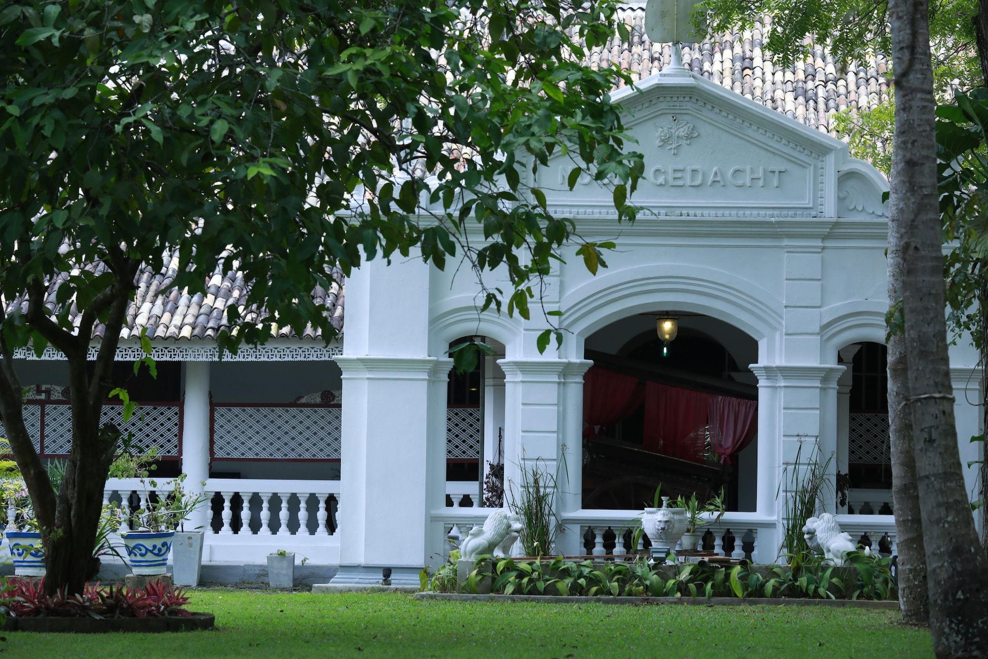 Vista Exterior Nooit Gedacht Heritage Hotel-Original Dutch Governor's House