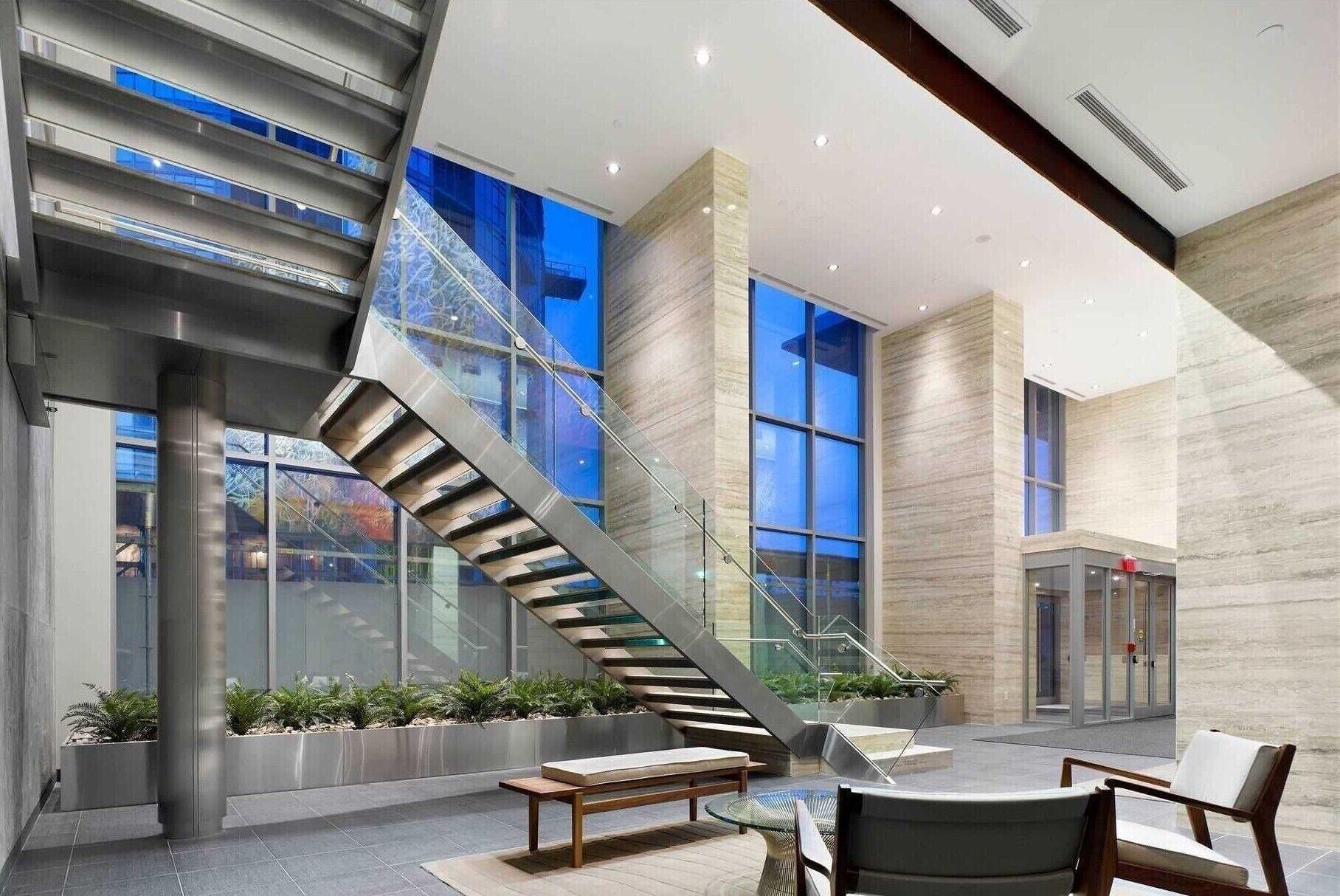 Vista Lobby Ohio Global Stay