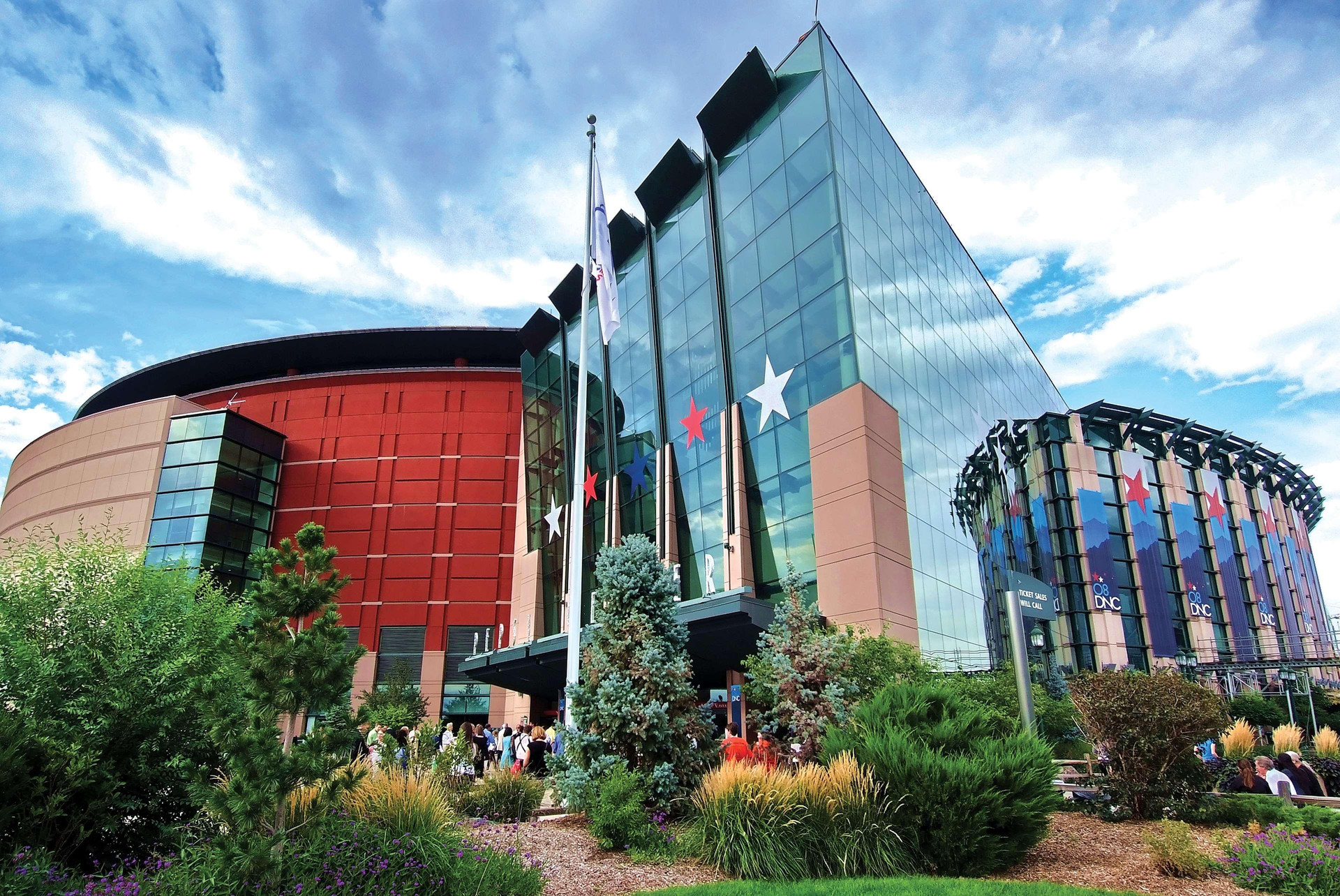 Vista Exterior Embassy Suites by Hilton Denver International Airport
