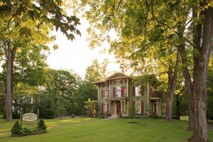 Alojamiento - Landmark Inn