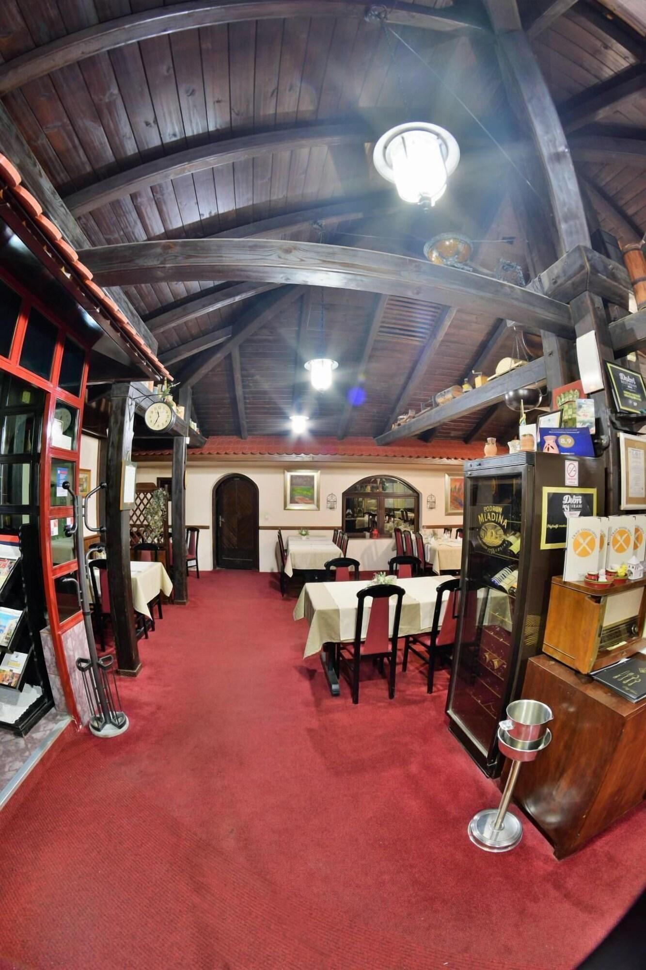 Gimnasio B&B Mreznica House DP