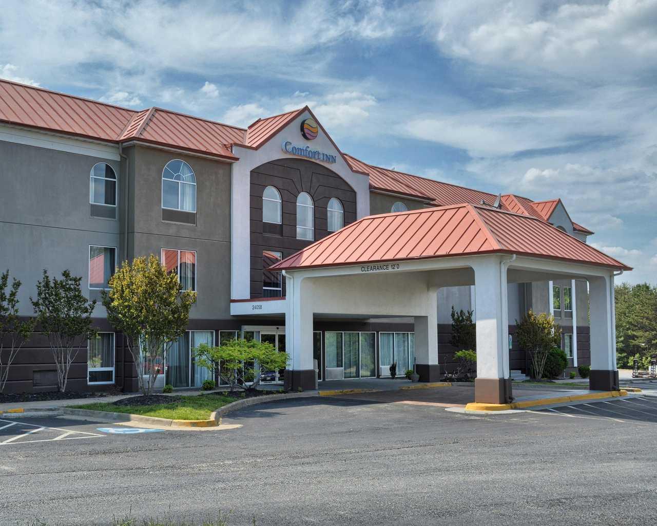 Vista Exterior Comfort Inn Ruther Glen near Kings Dominion