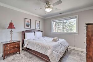 Alquiler Vacacional - Fully furnished Waterfront retreat! Deck, Hot tub.