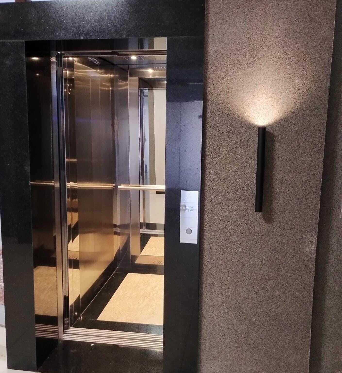 Vista Lobby Executive Hotel
