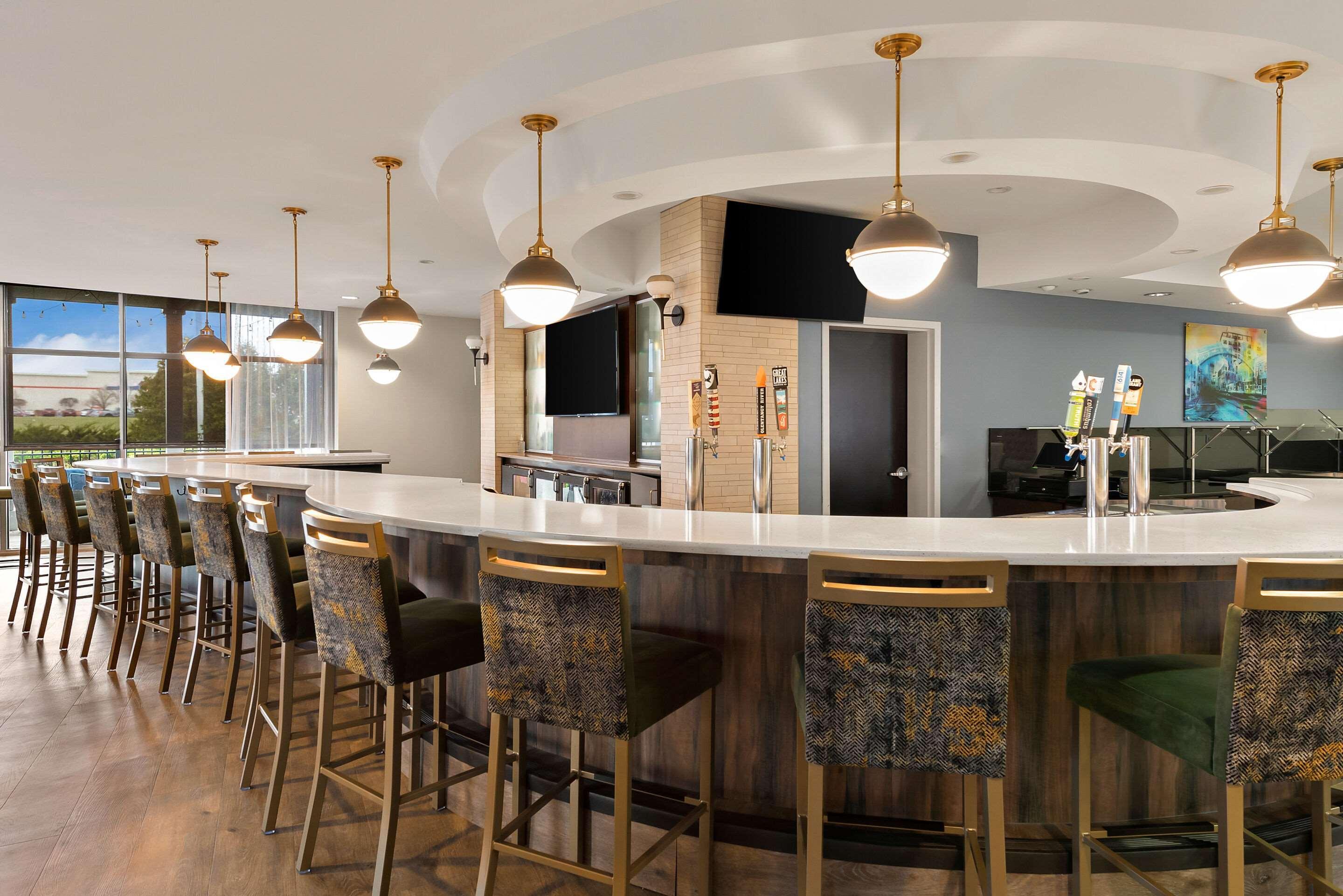 Bar/Salón Cambria Hotel Columbus - Polaris