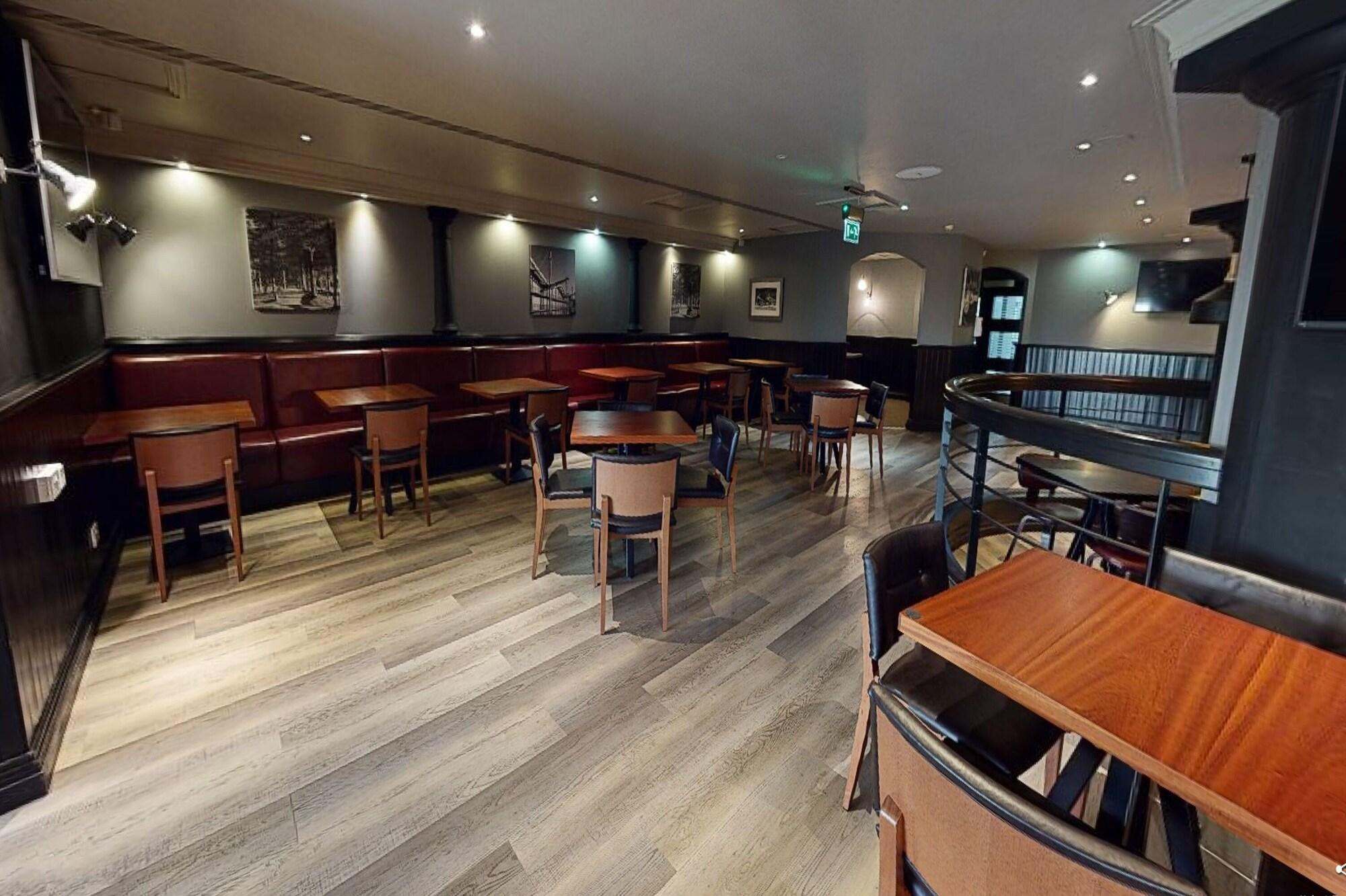 Restaurant Village Hotel Swindon