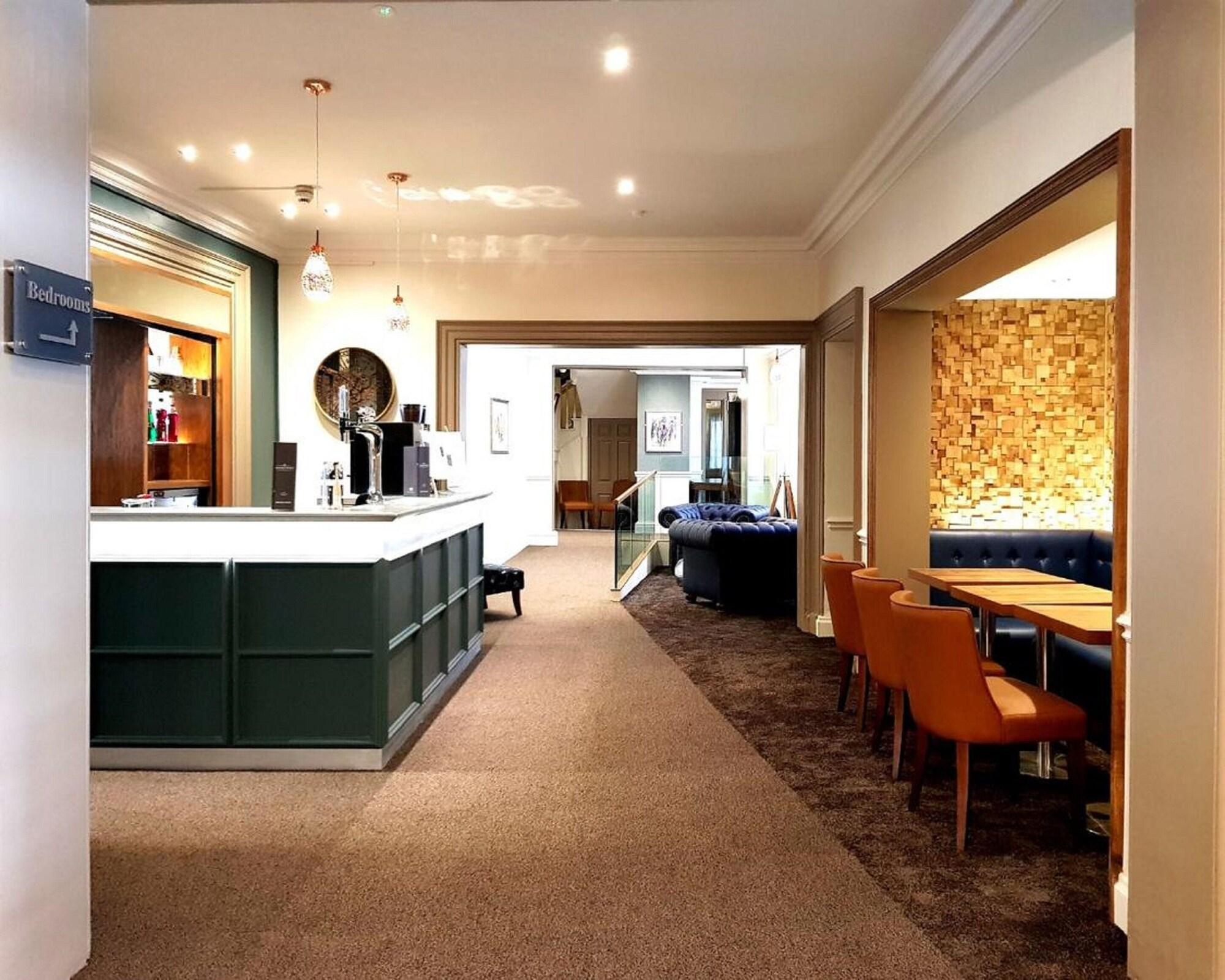 Vista Lobby The Chequers Hotel