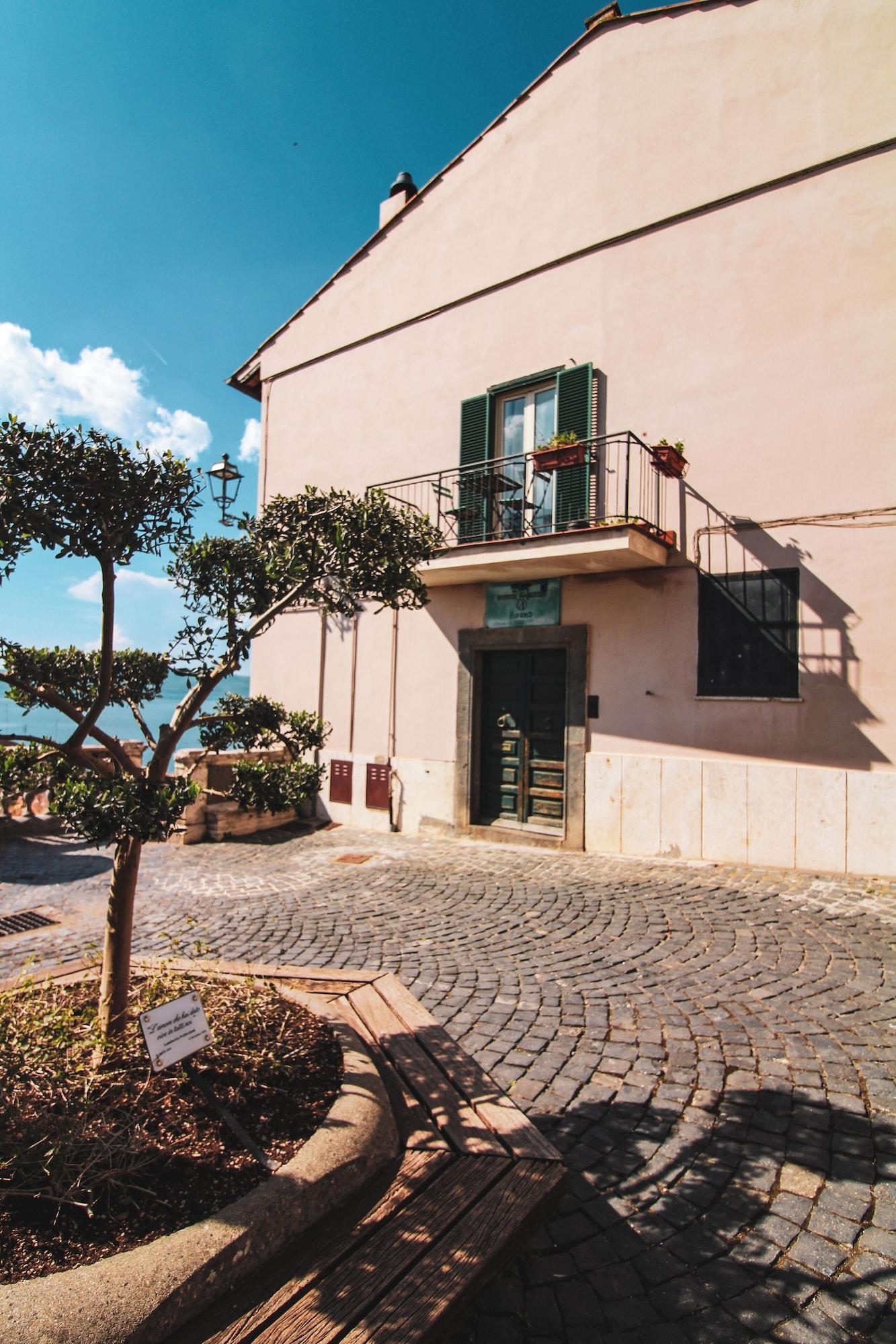 Vista Exterior Domus Angularia